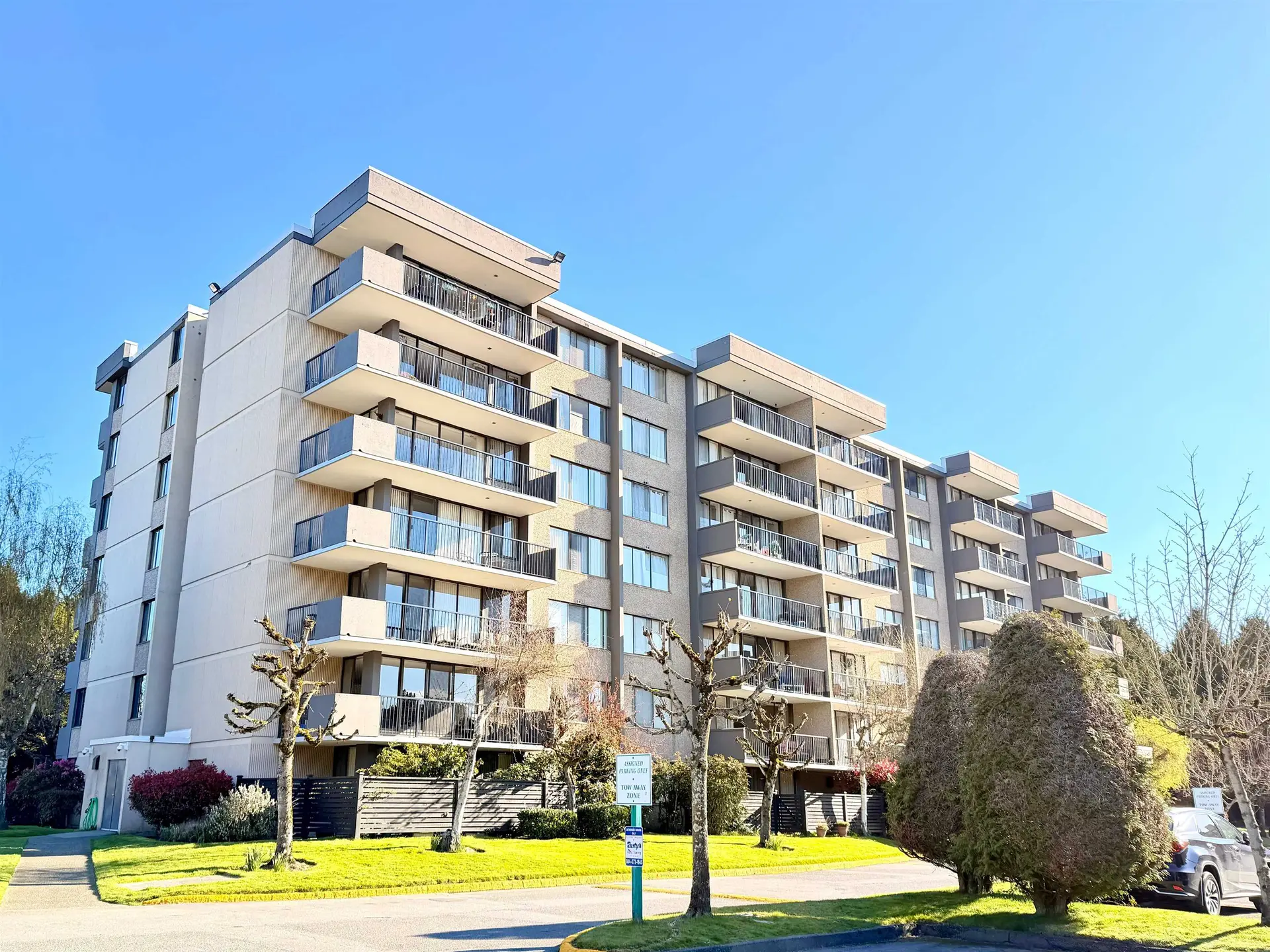 #405 9300 Parksville Drive - Image 2