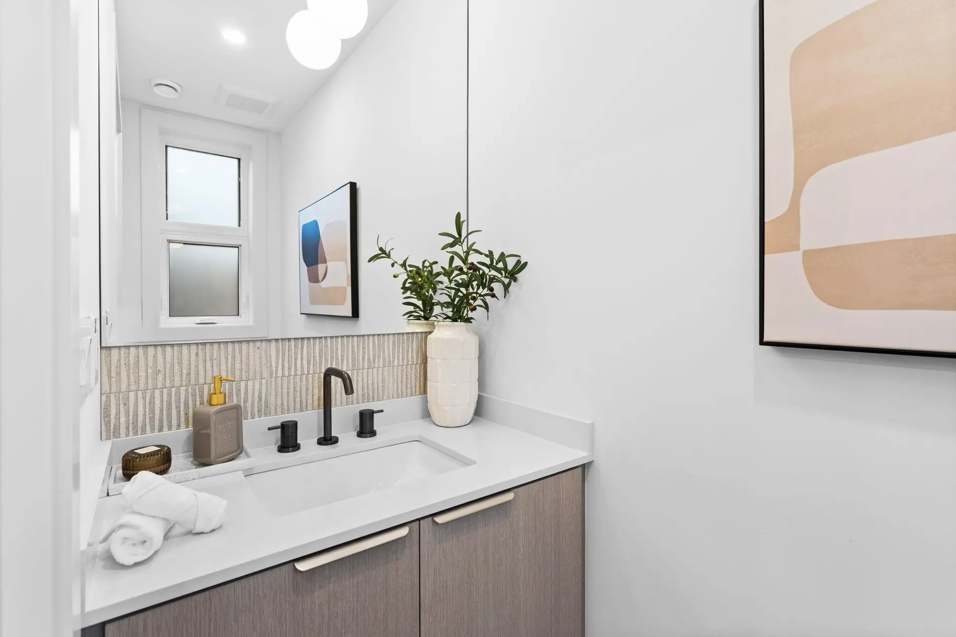 3277 Graveley Street - Image 6