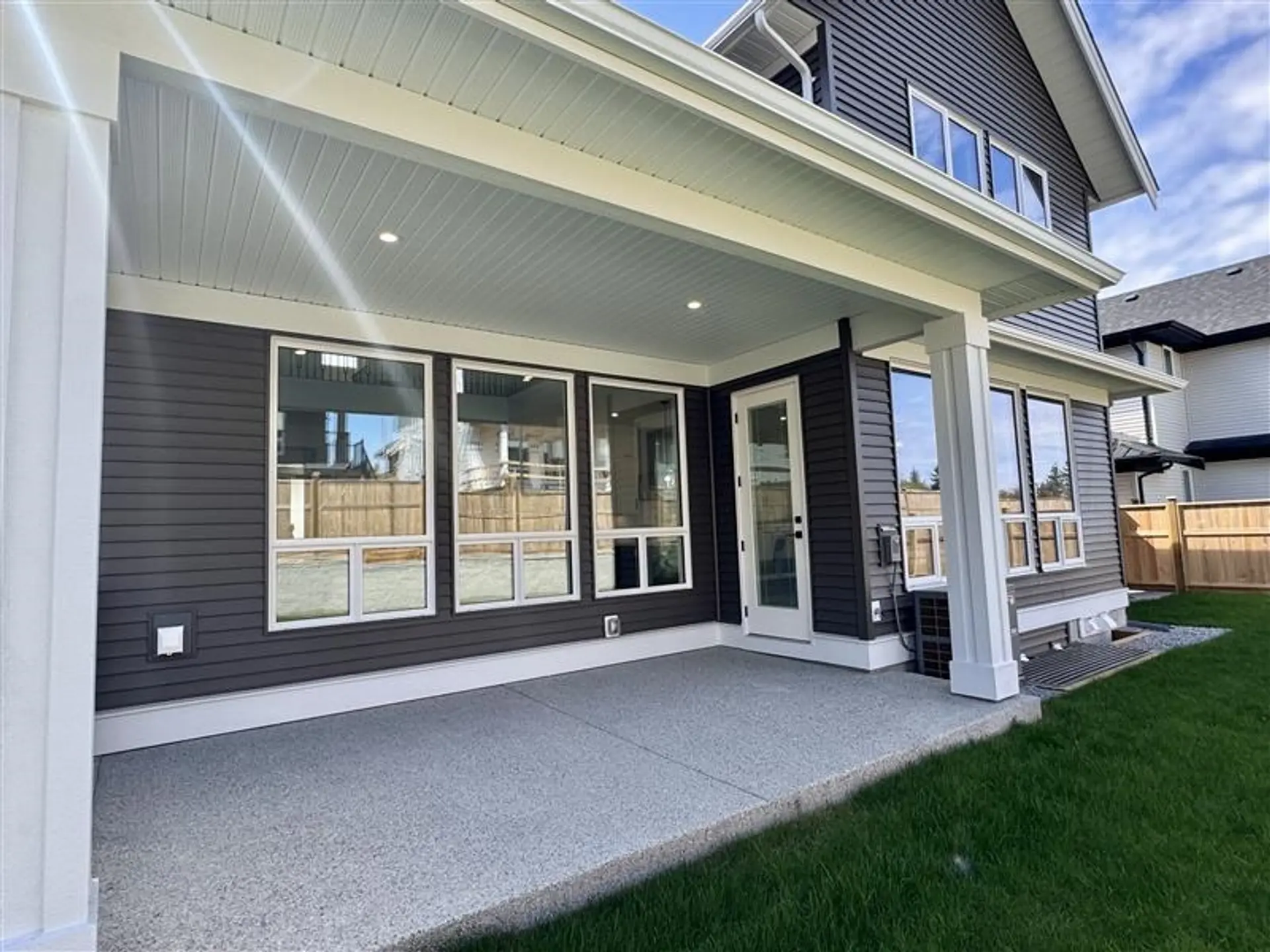 20869 35 Avenue - Image 4