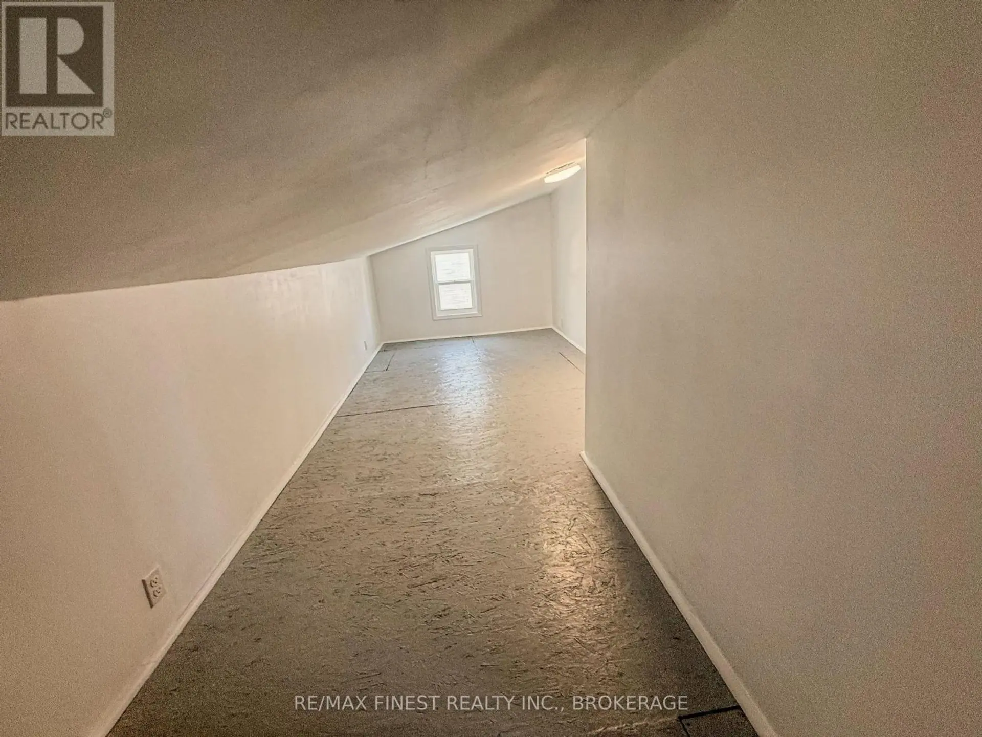 215 BROCK STREET - Image 13