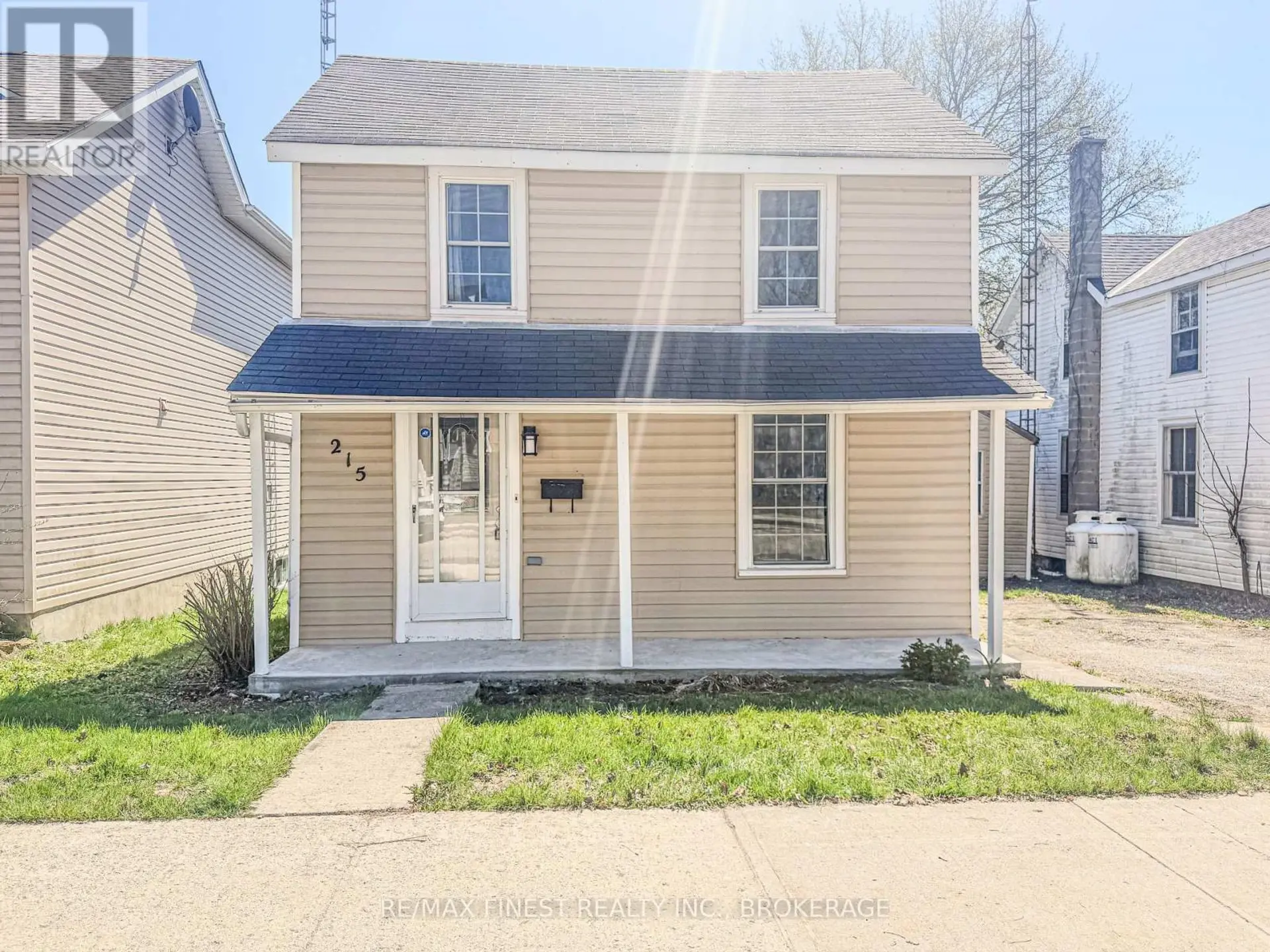 215 BROCK STREET - Image 2