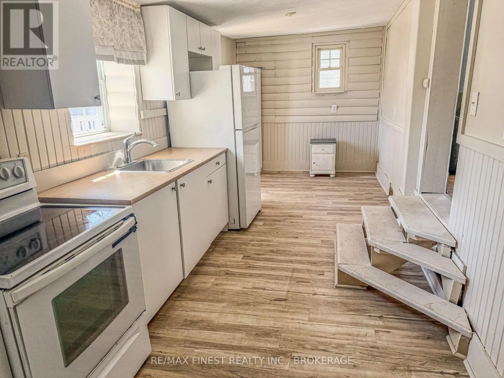 215 BROCK STREET - Image 7