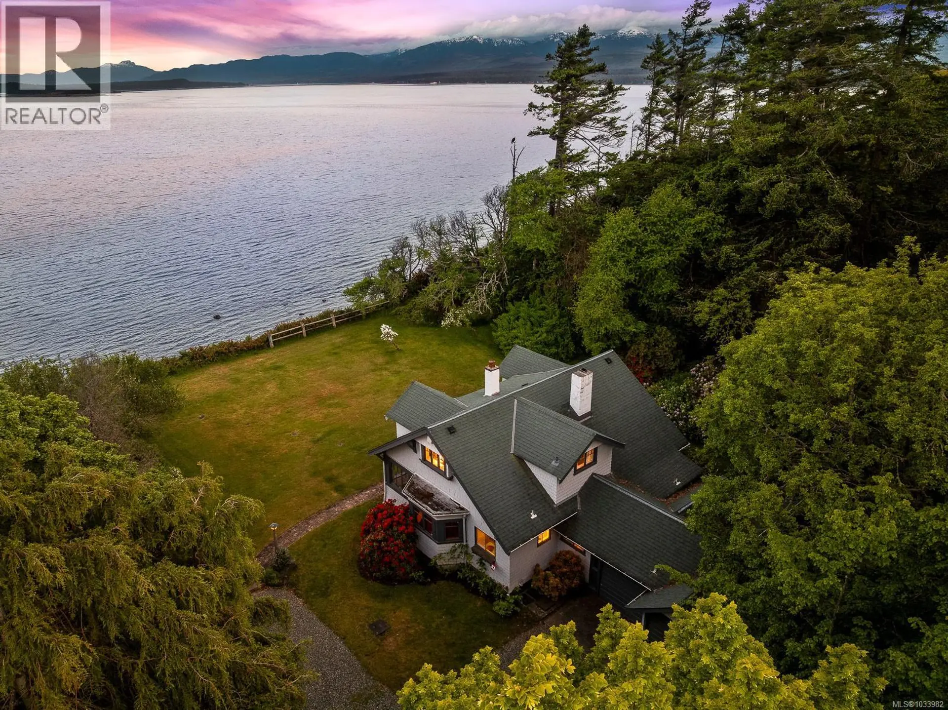 Property at 965 Balmoral Rd, Comox, BC