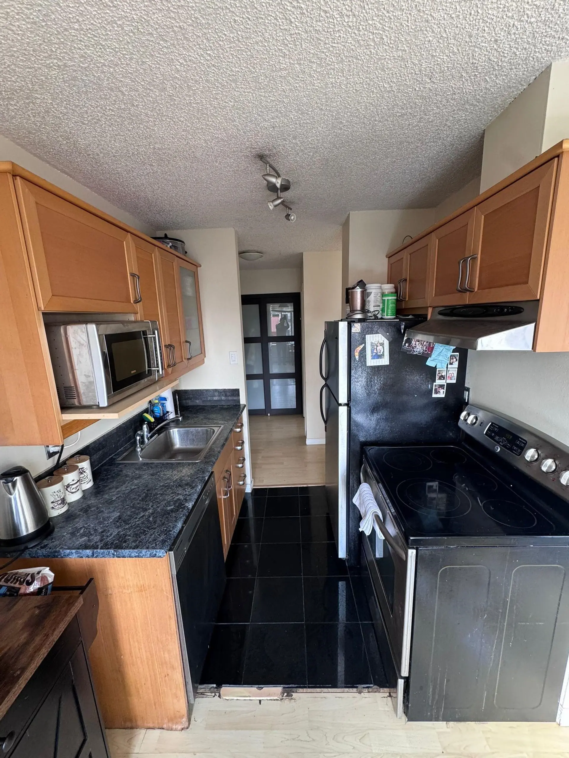 #407 1146 Harwood Street - Image 6