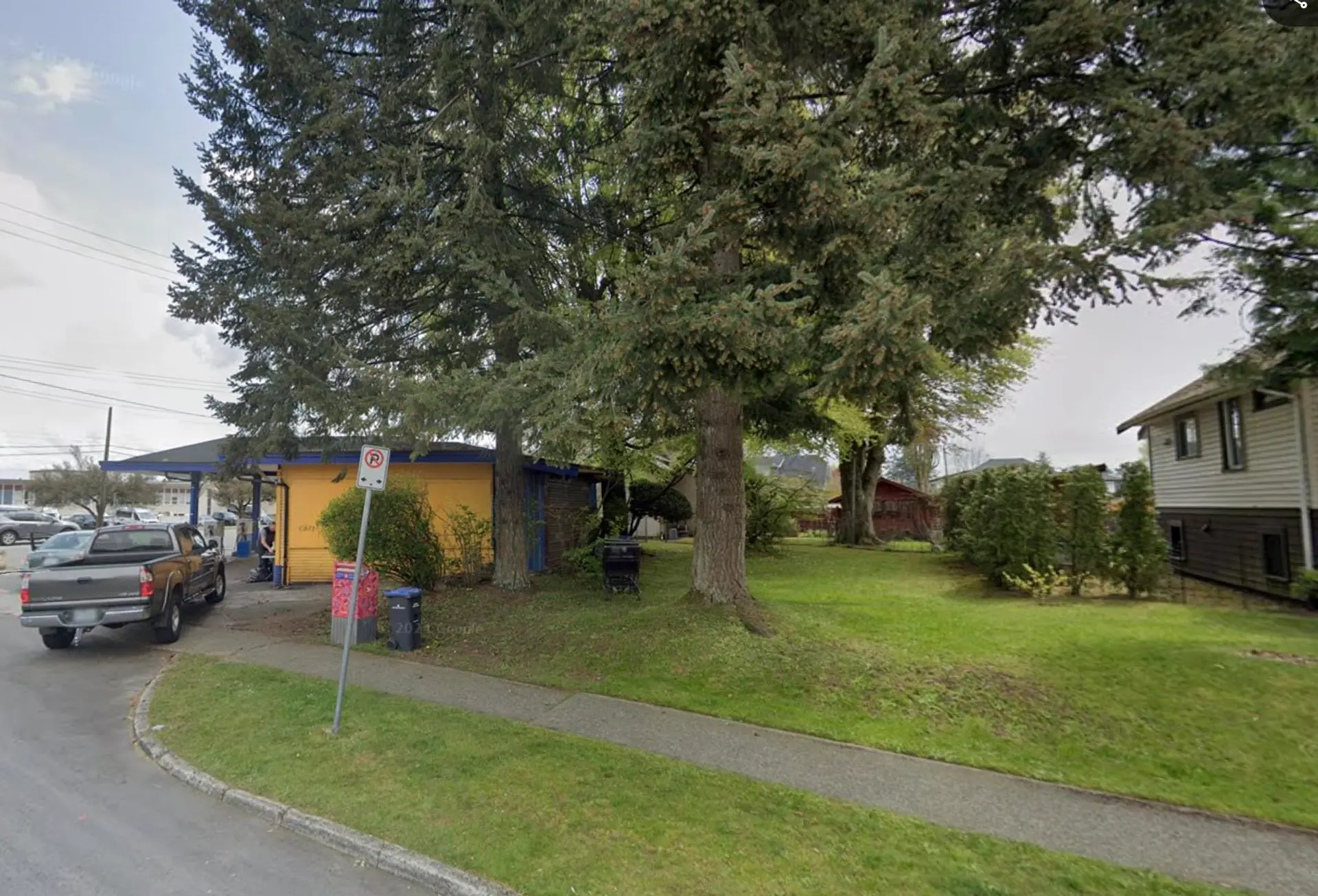916 Eighth Street - Image 5