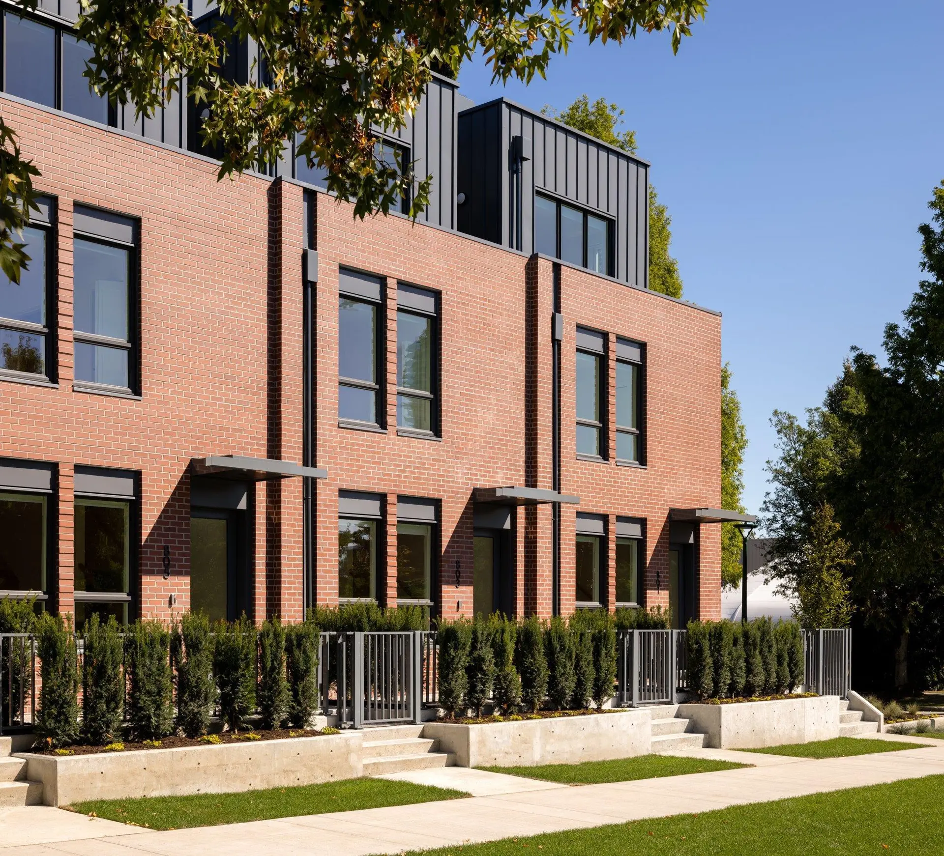 #105 5381 Willow Street - Image 3