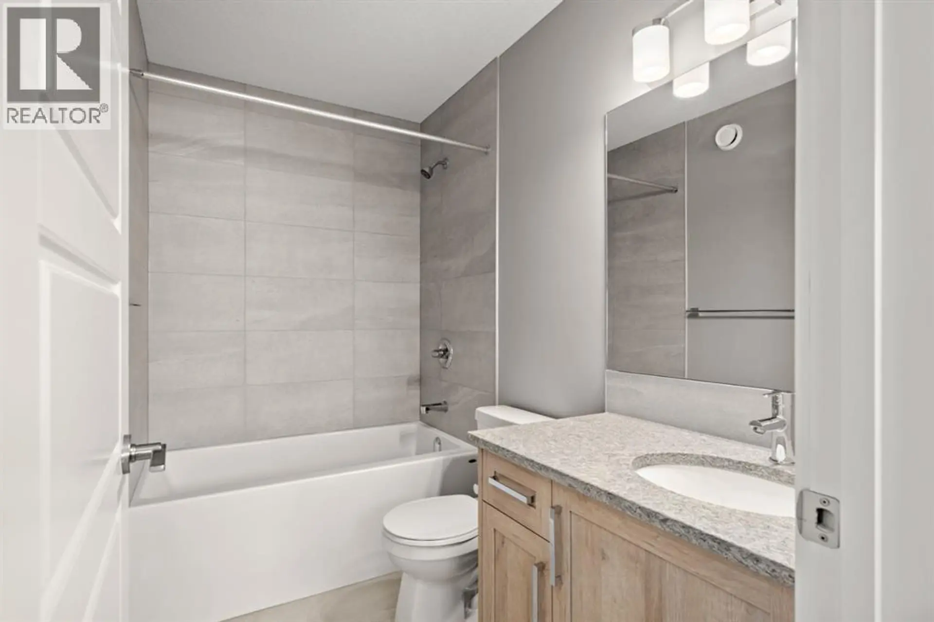 656 Sora Boulevard SE - Image 10