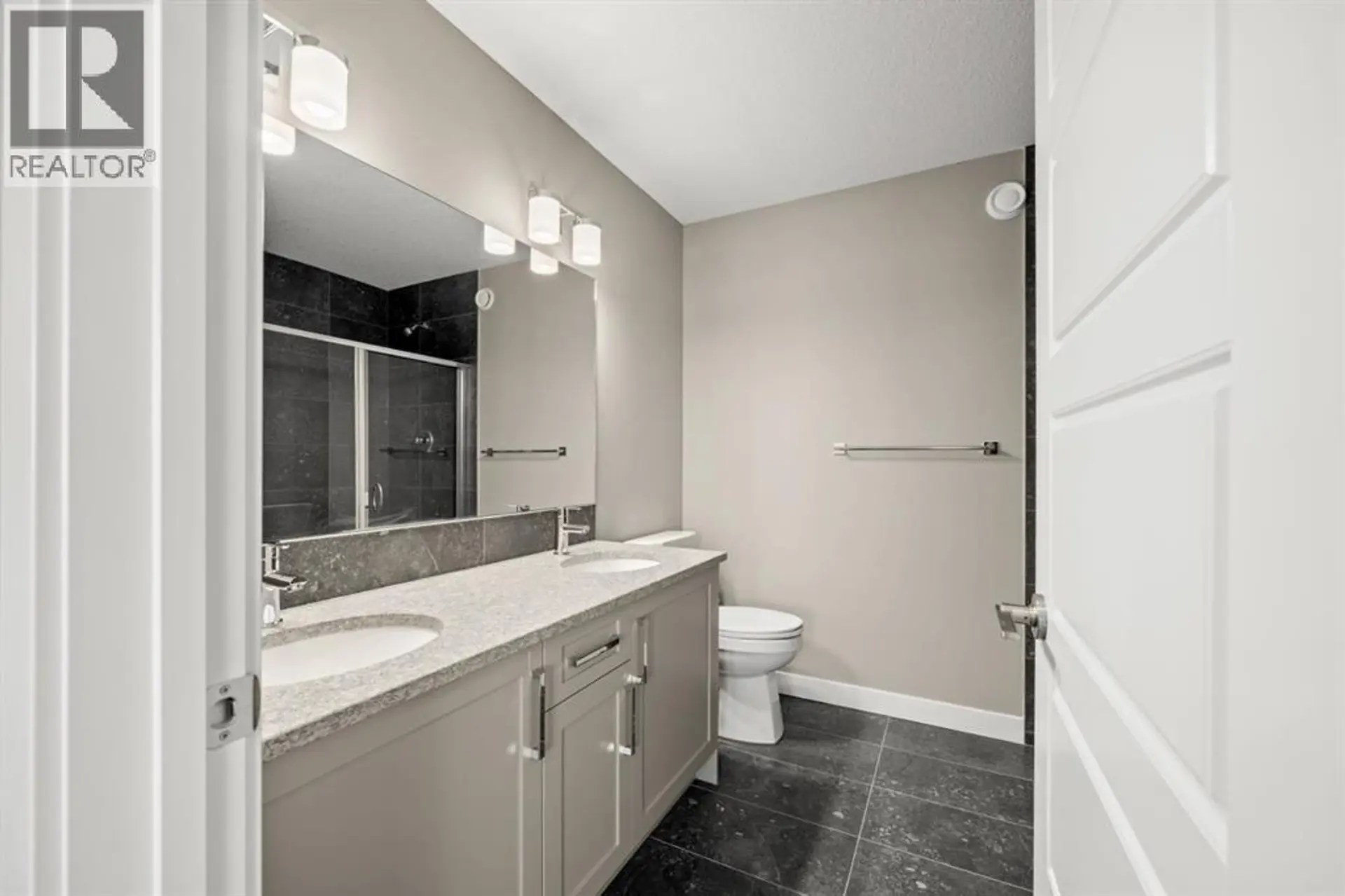 656 Sora Boulevard SE - Image 8