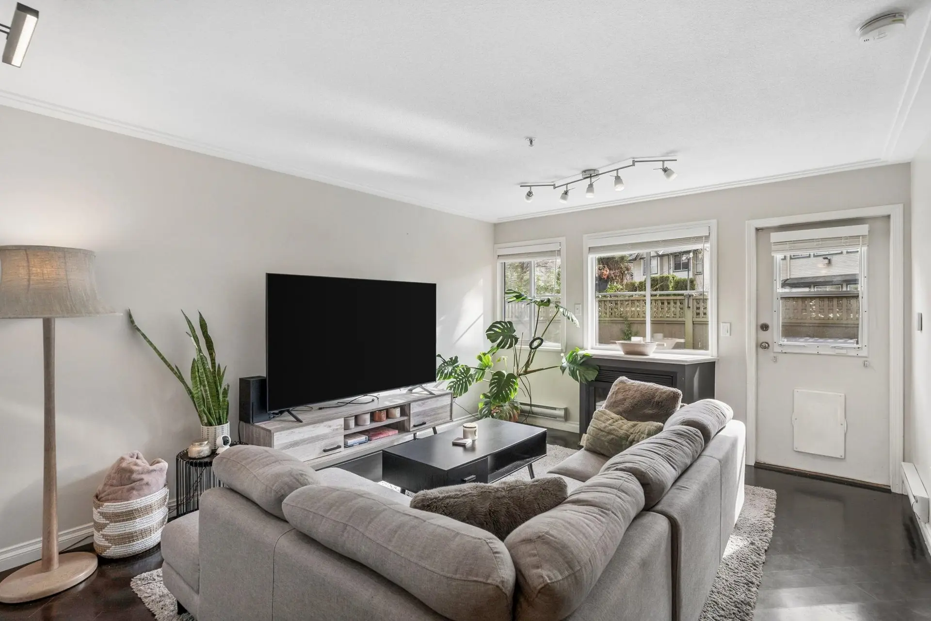 #53 19034 McMyn Road - Image 3
