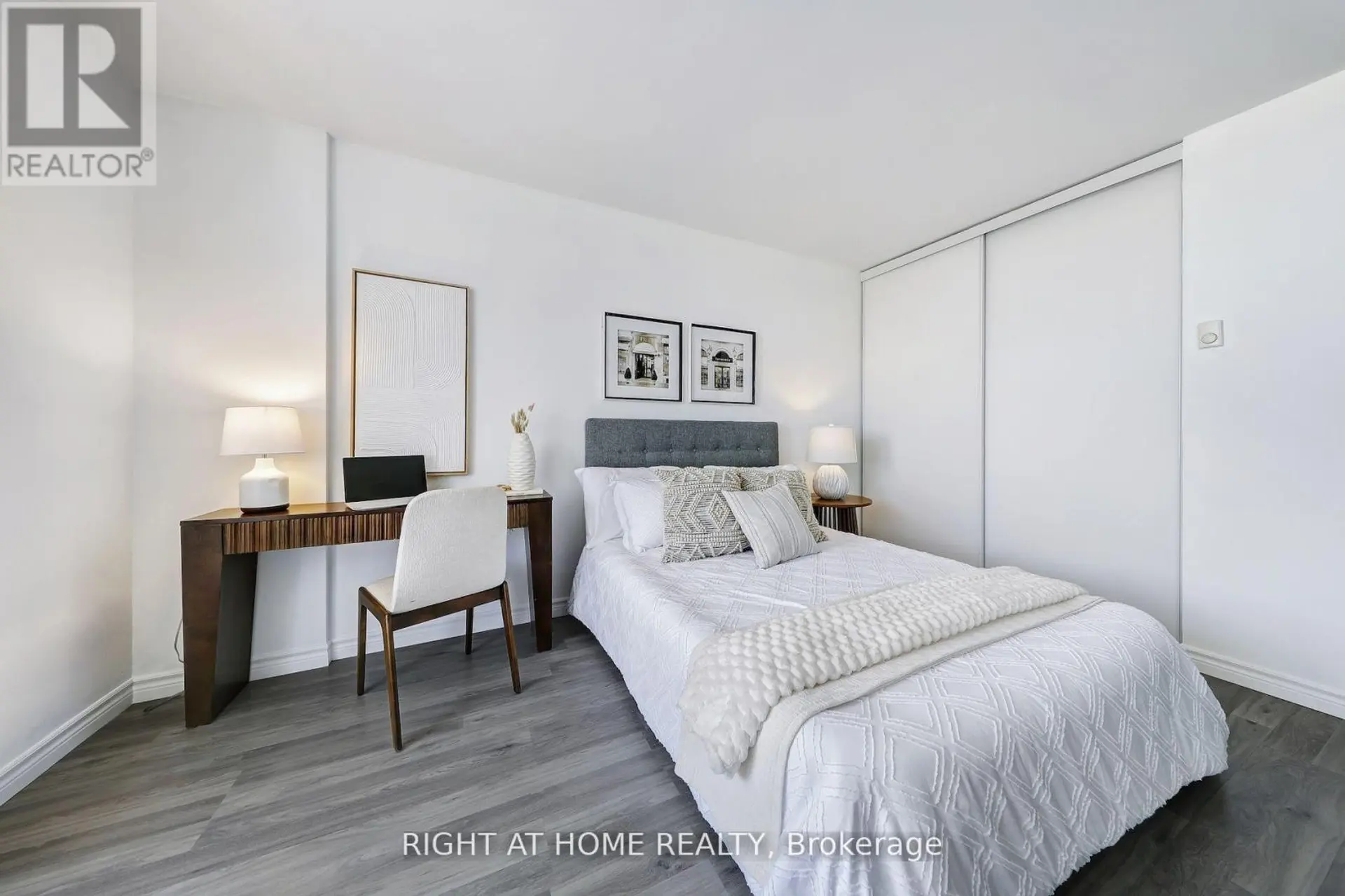 #908 40 HOMEWOOD AVENUE - Image 14