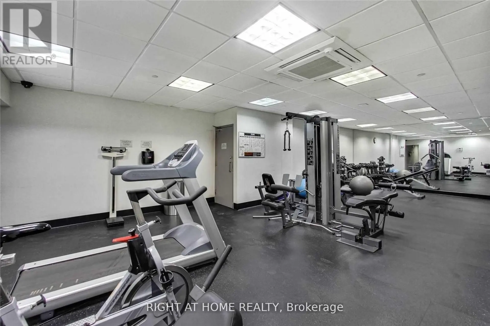 #908 40 HOMEWOOD AVENUE - Image 19