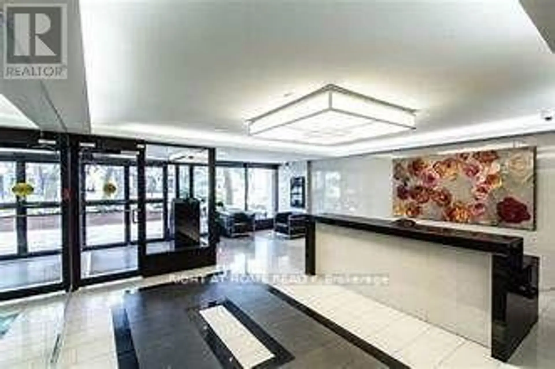 #908 40 HOMEWOOD AVENUE - Image 5