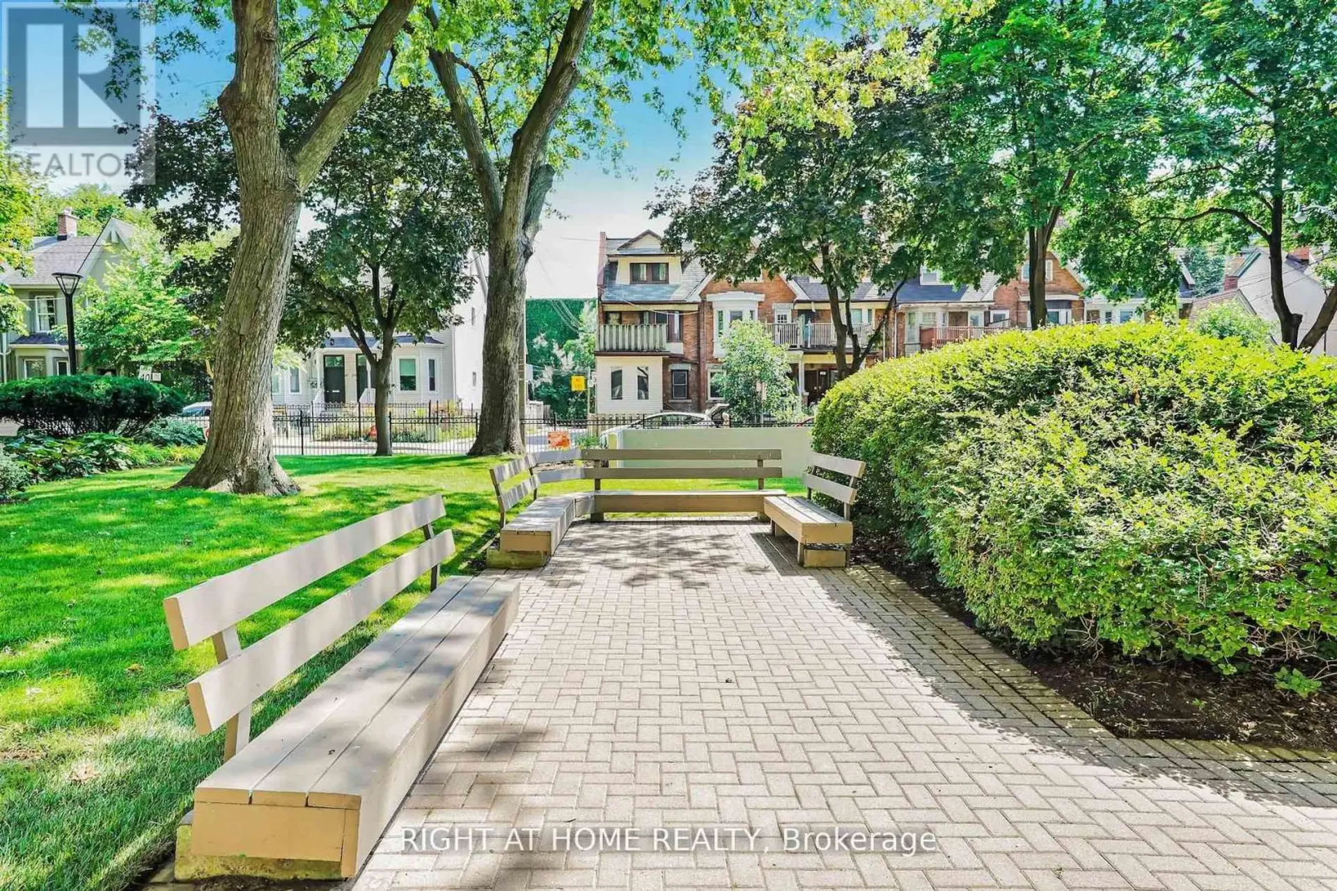 #908 40 HOMEWOOD AVENUE - Image 4