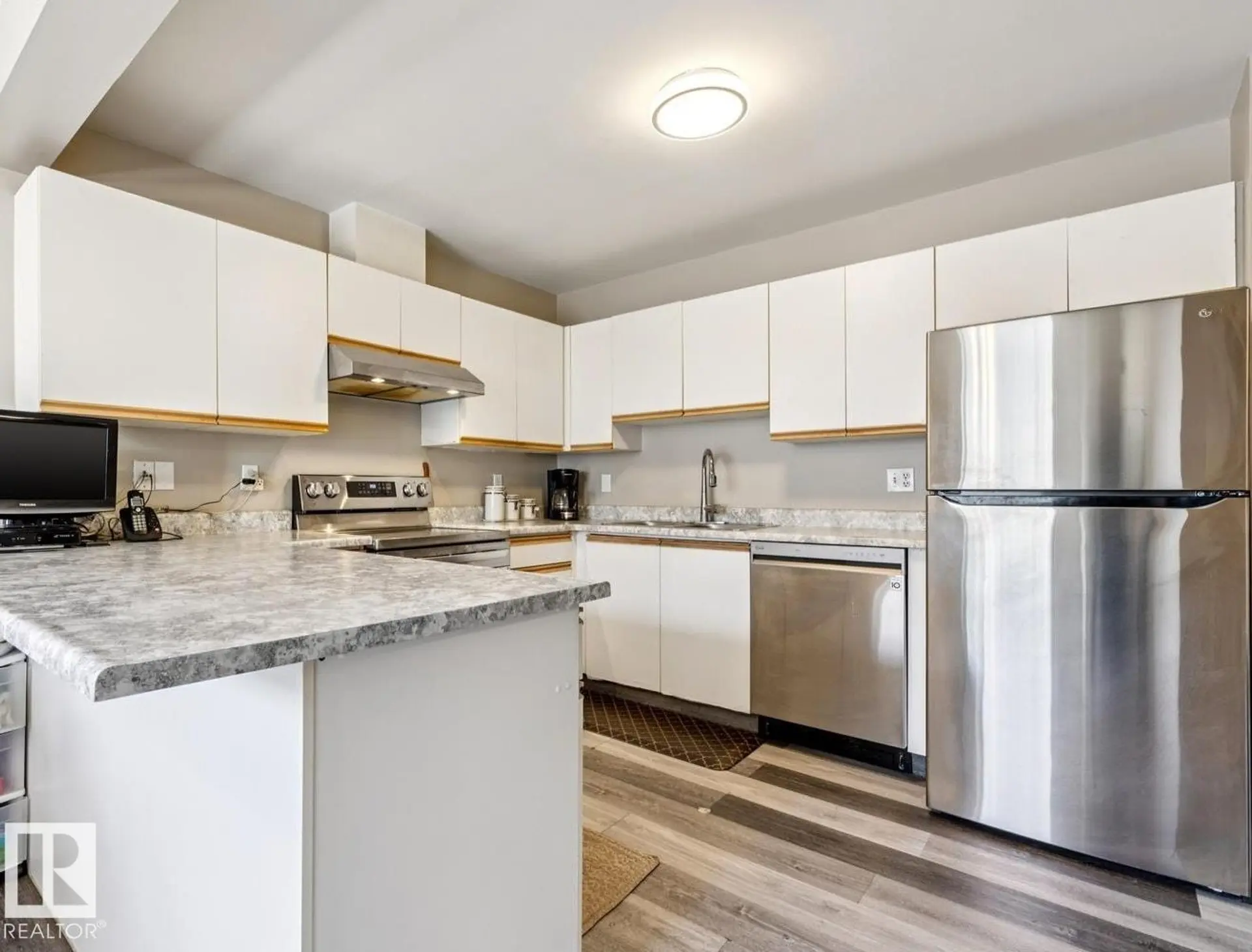 #40 9520 174 ST NW - Image 8
