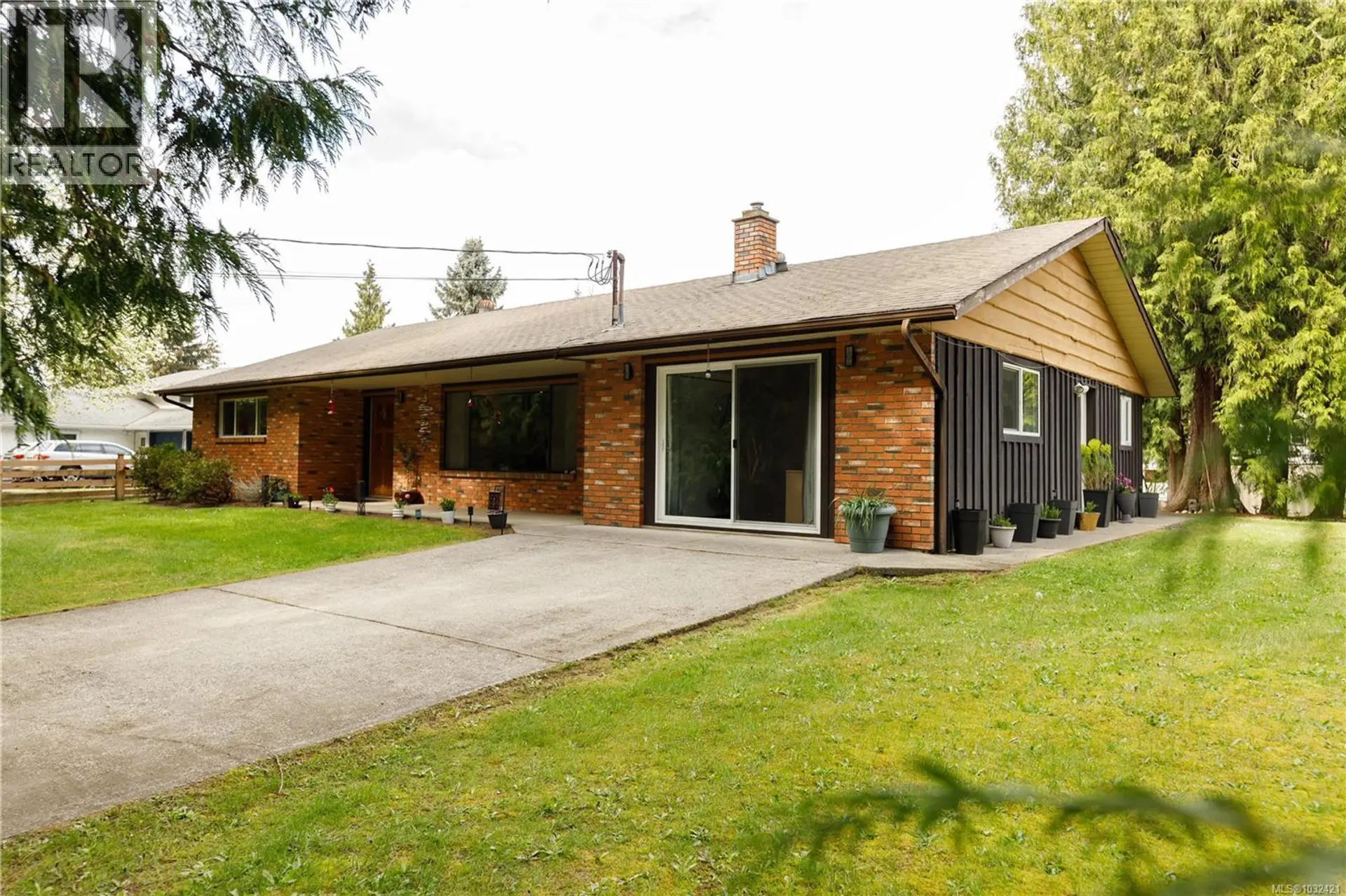 Property at 2042 Cedar Rd, Nanaimo, BC