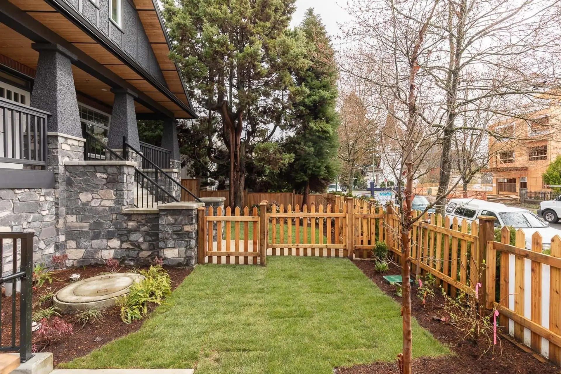 853 E 19th Avenue - Image 16