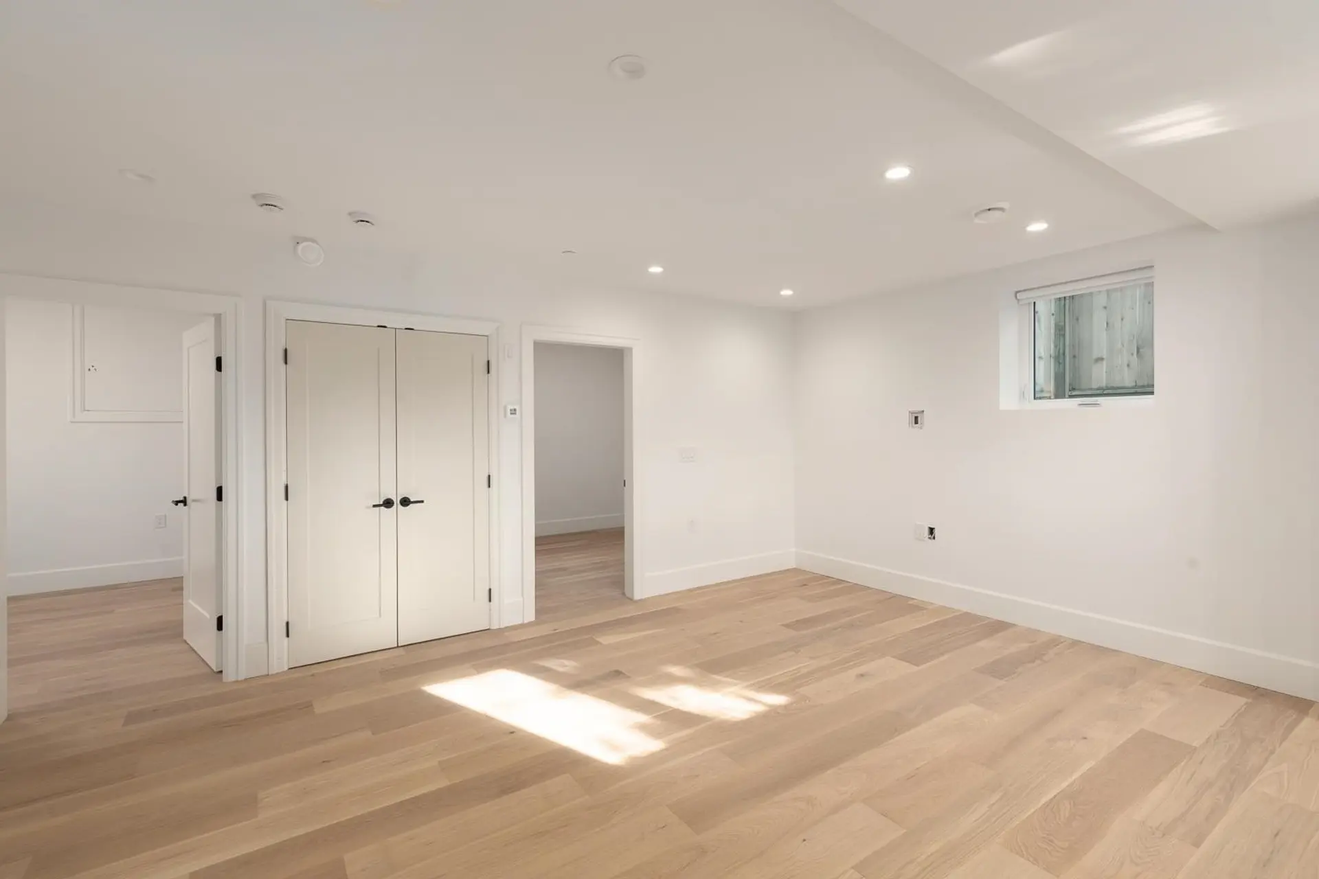 853 E 19th Avenue - Image 3