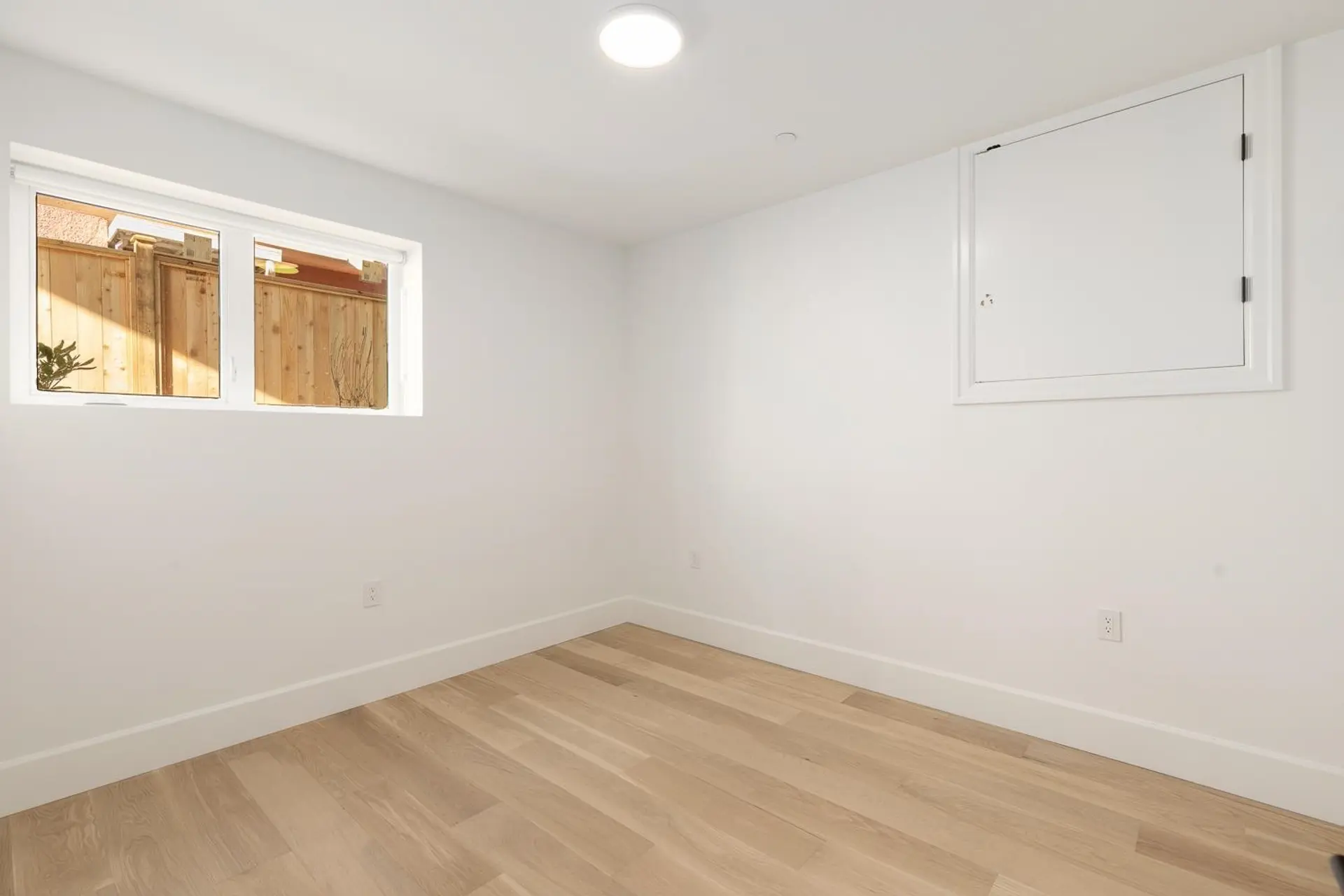 853 E 19th Avenue - Image 11