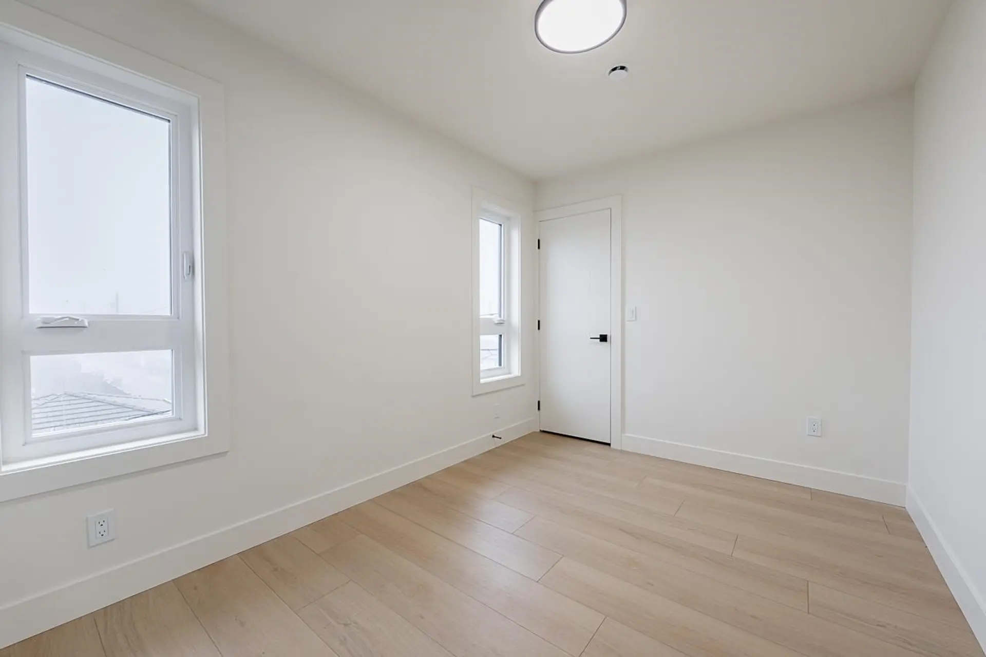 #4 6554 Charles Street - Image 5