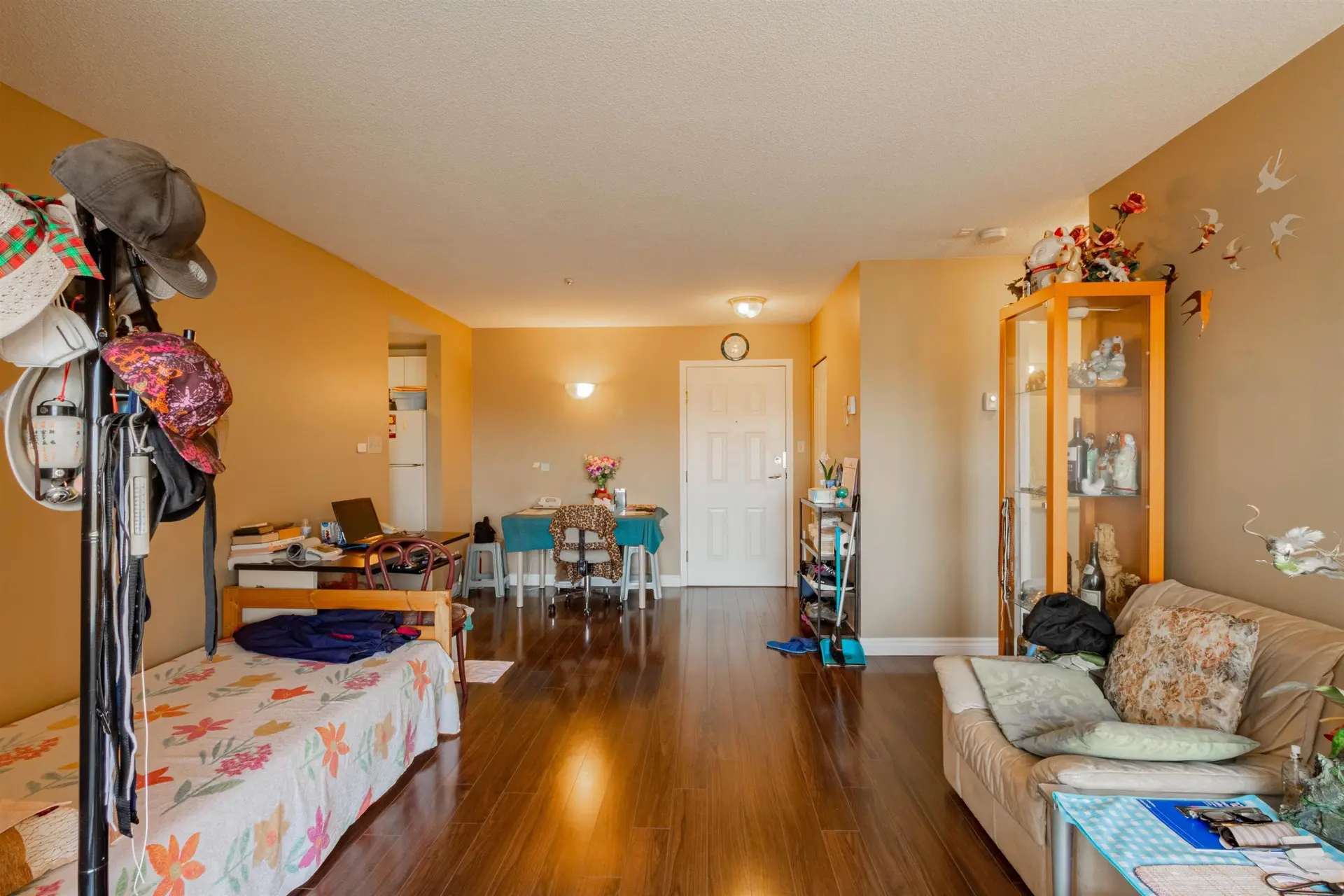 #407 3480 Yardley Avenue - Image 5
