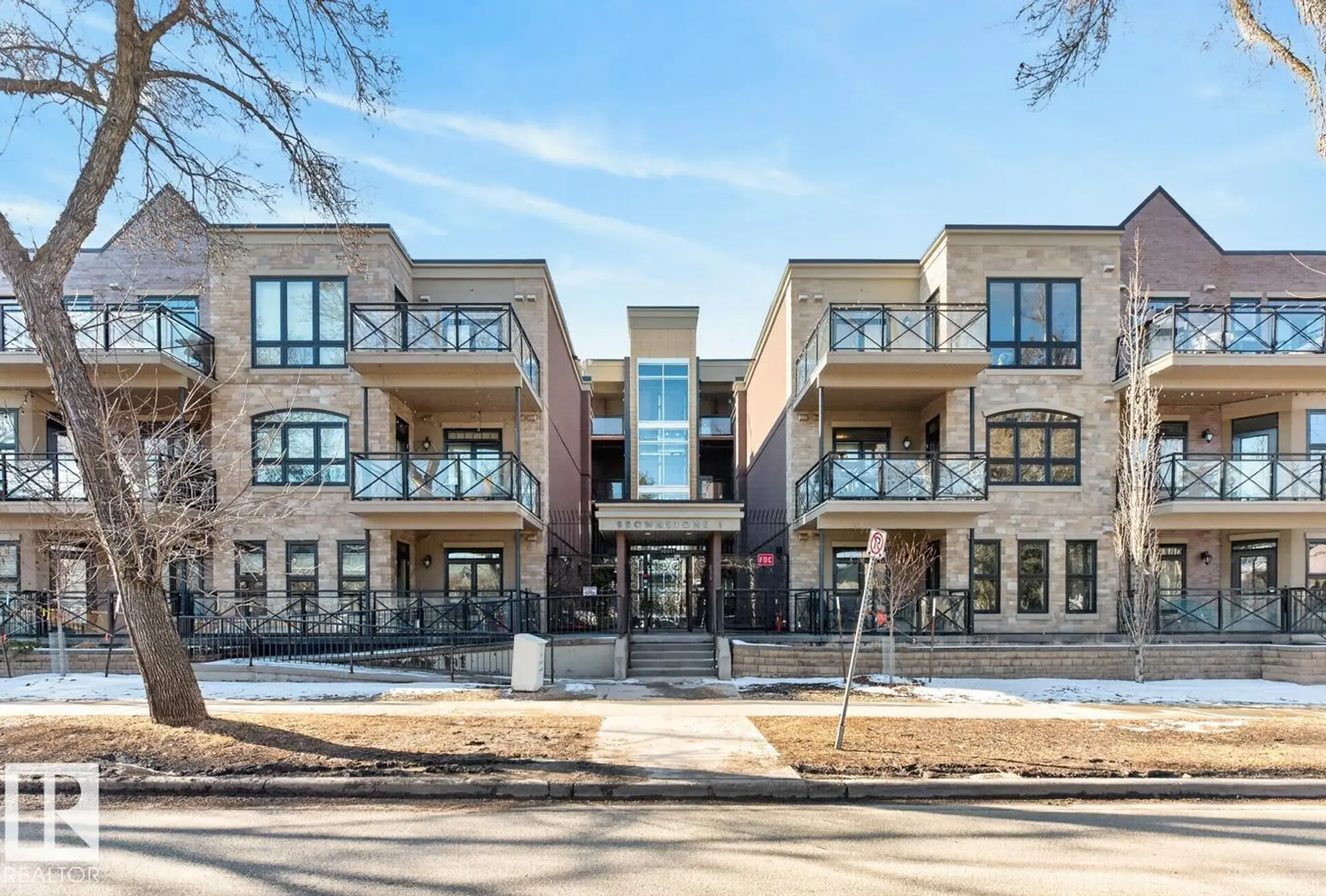 #102 10811 72 AV NW - Image 13