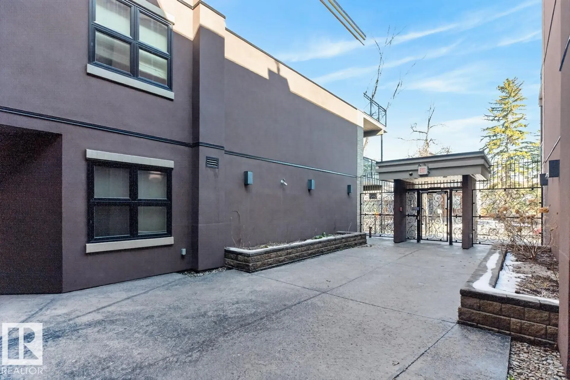 #102 10811 72 AV NW - Image 15