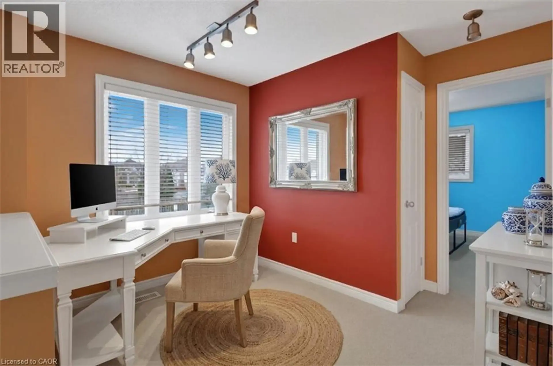 #43 60 CLOVERLEAF Drive - Image 2