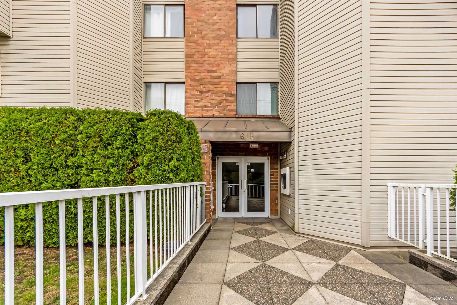 #314 615 North Road - Image 2