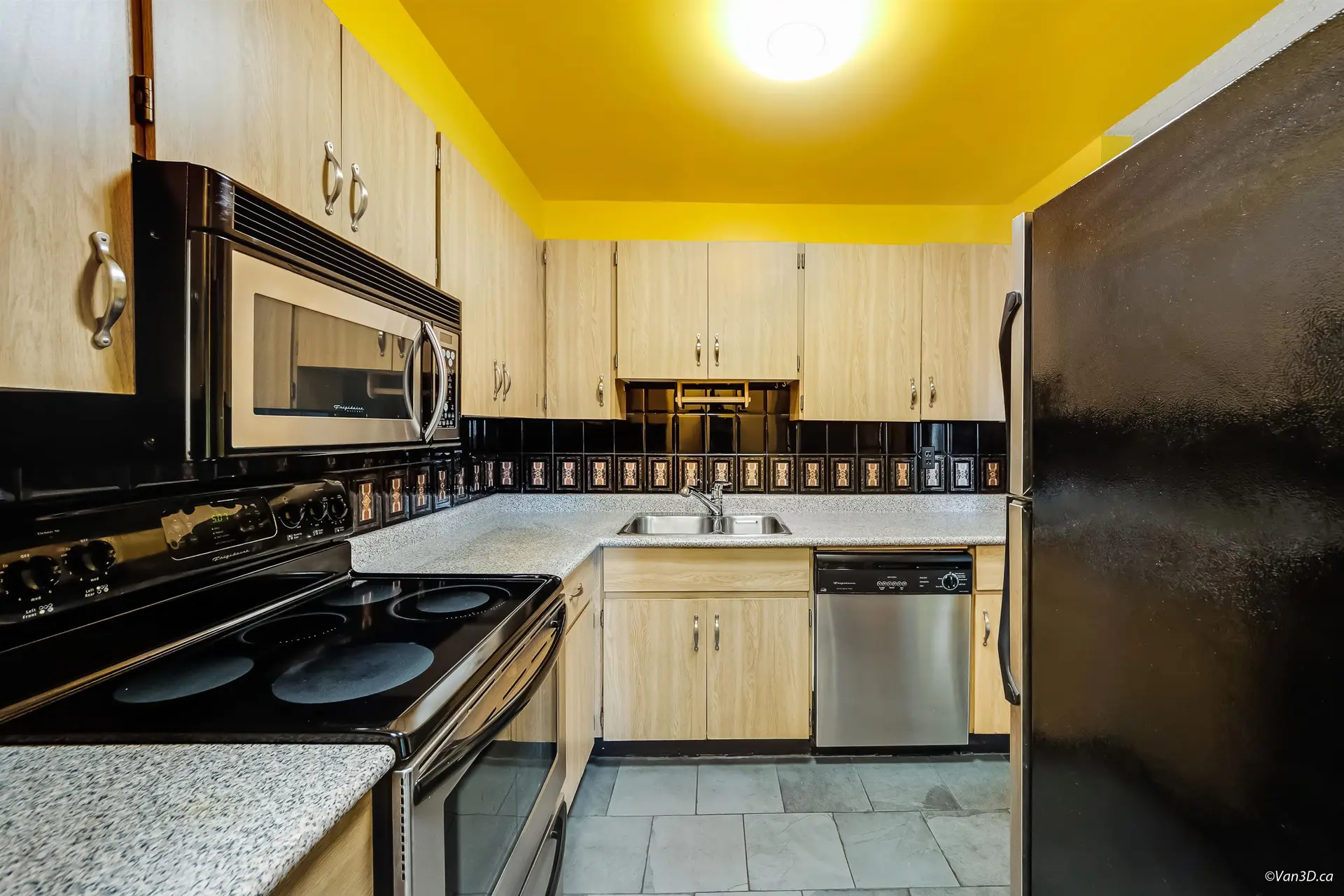 #314 615 North Road - Image 9