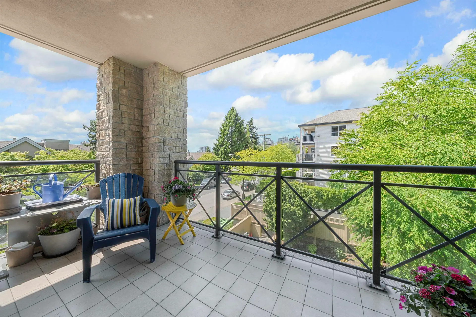 #301 15445 Vine Avenue - Image 8