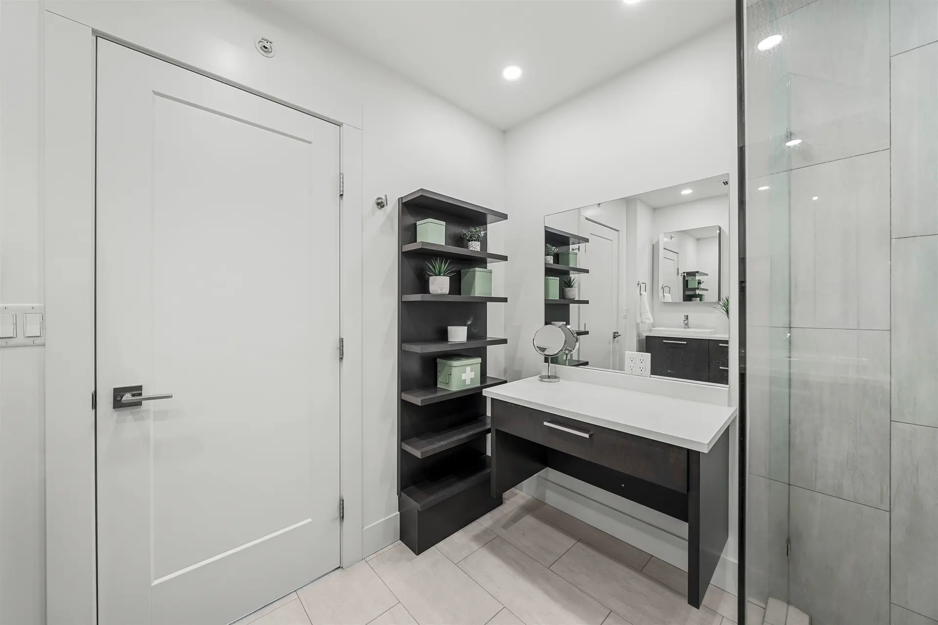 #301 15445 Vine Avenue - Image 13