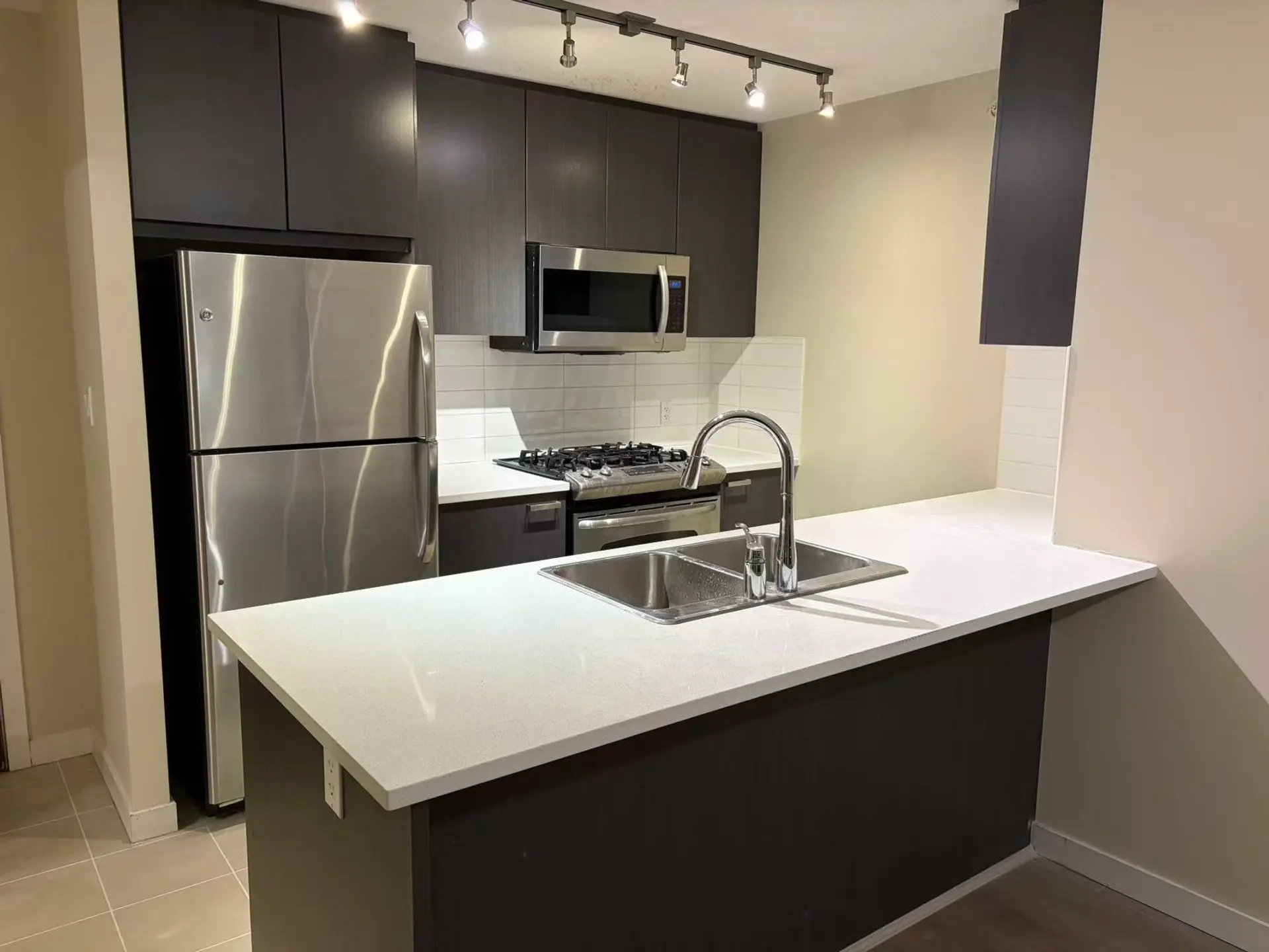 #2205 6688 Arcola Street - Image 2