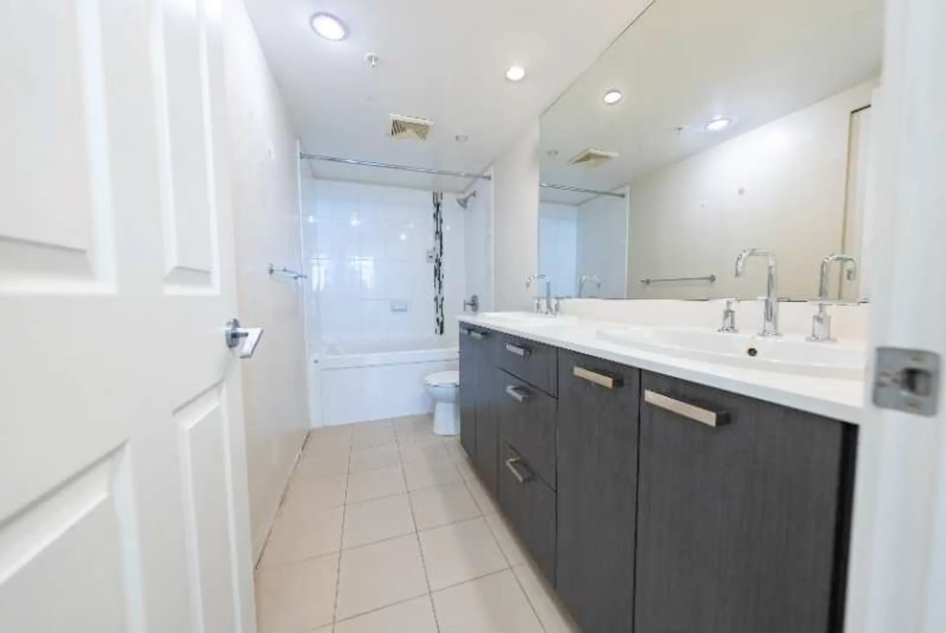 #2205 6688 Arcola Street - Image 7