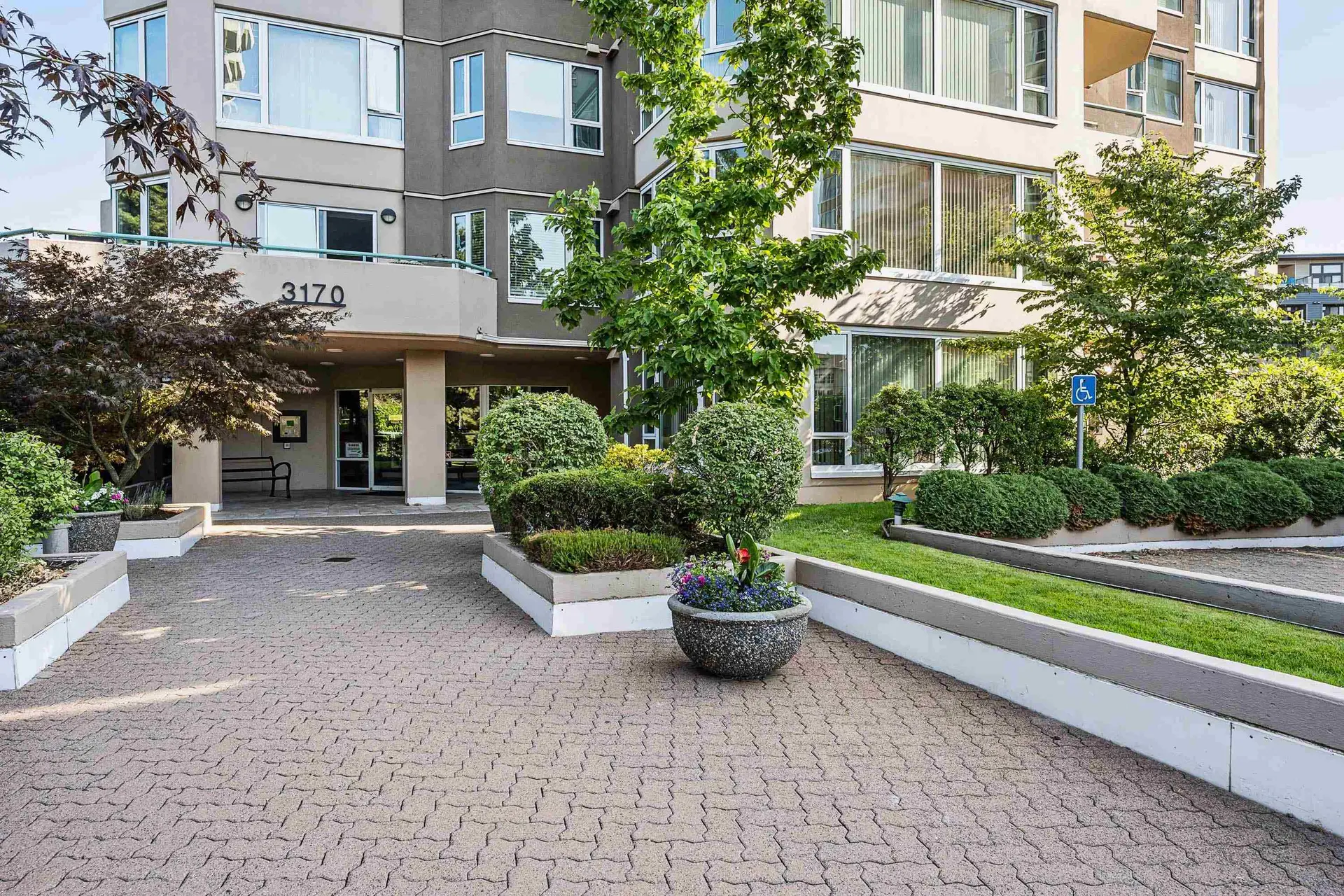 Property at #802 3170 Gladwin Road, Abbotsford, BC