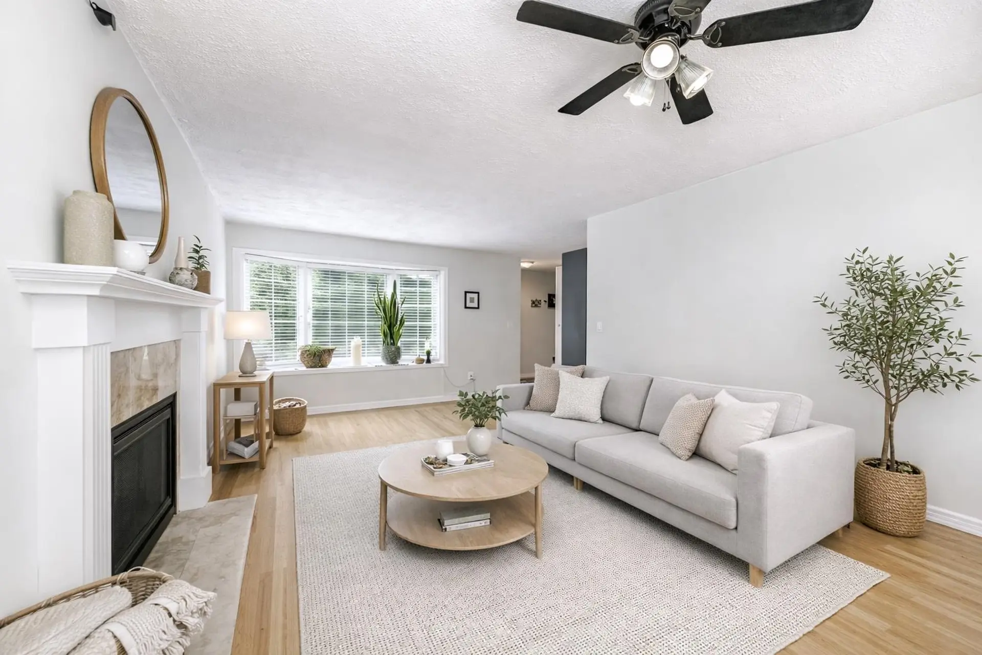 1749 Deep Cove Road - Image 12