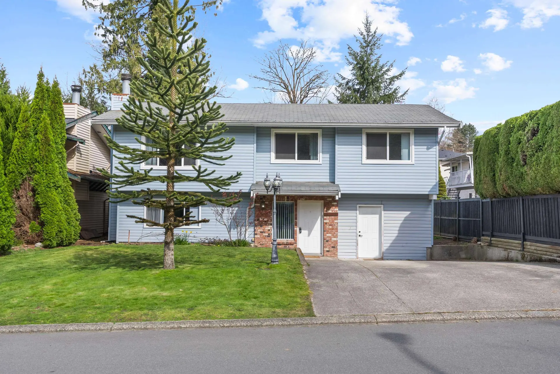 Property at 35397 Wells Gray Avenue, Abbotsford, BC