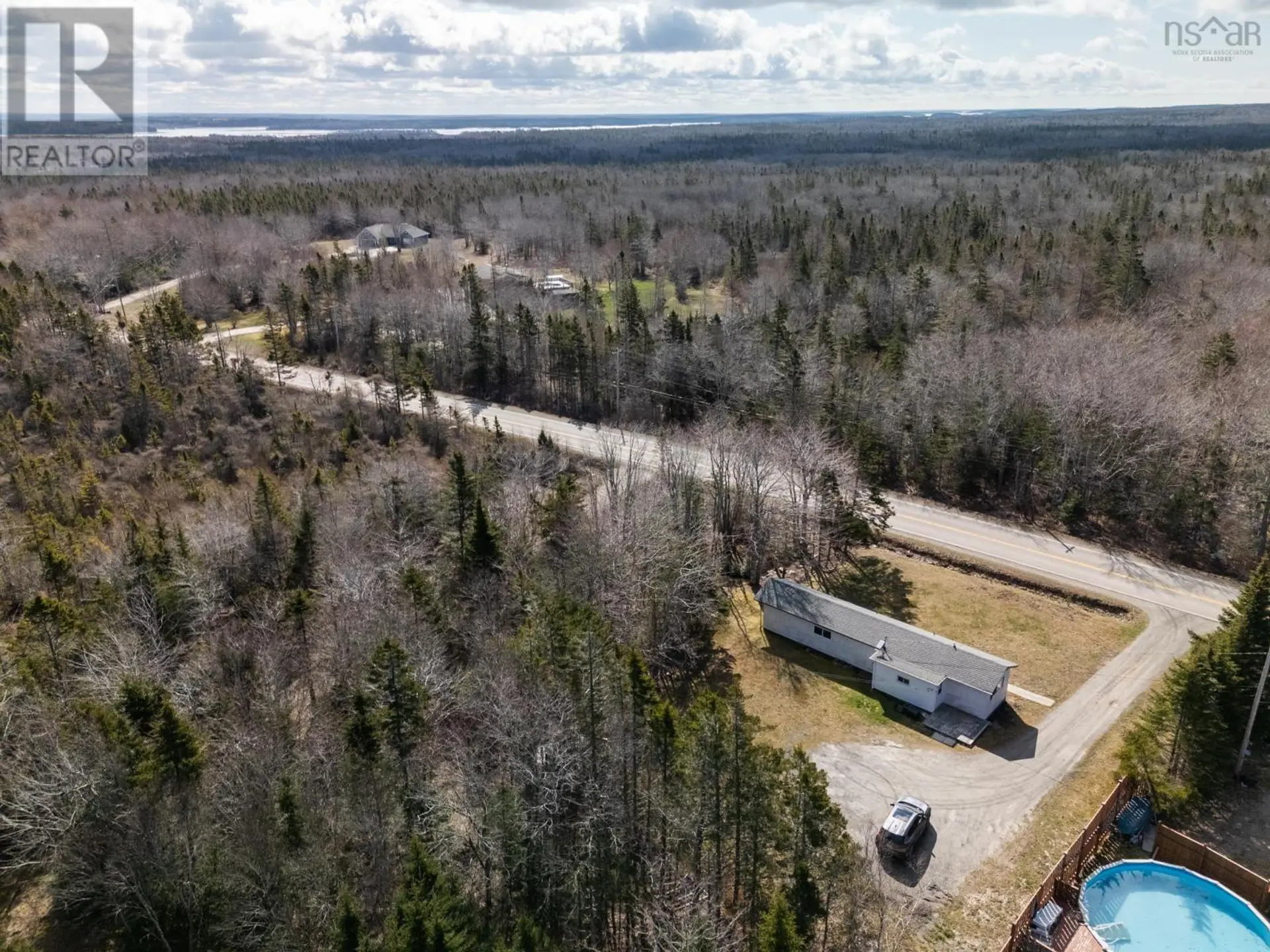 337 Highway 334 - Image 5