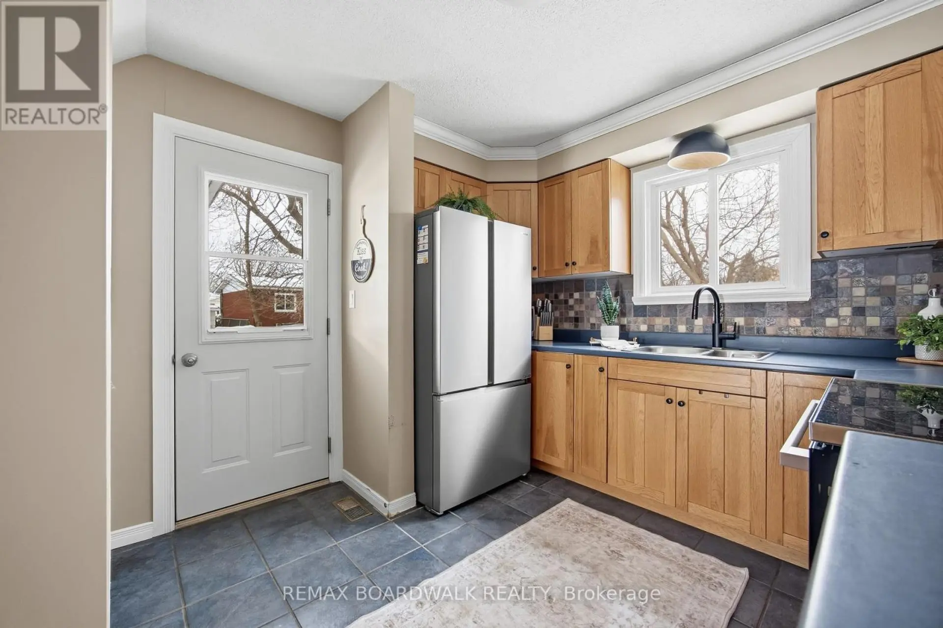32 PROVOST STREET - Image 7