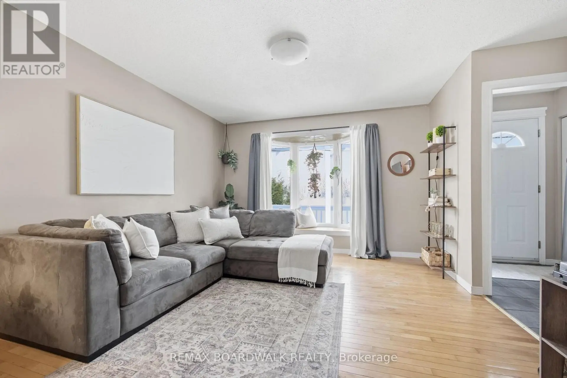 32 PROVOST STREET - Image 3