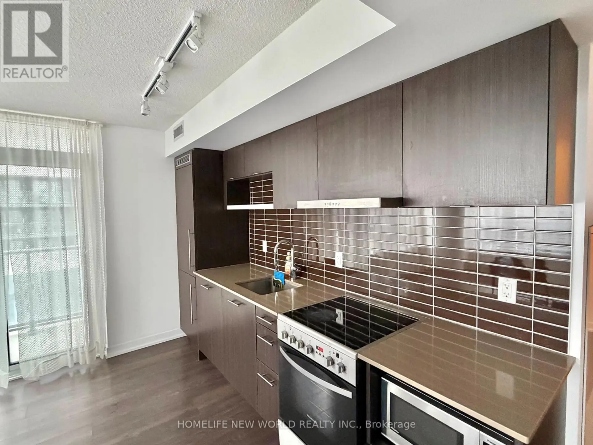 #910 365 CHURCH STREET - Image 7