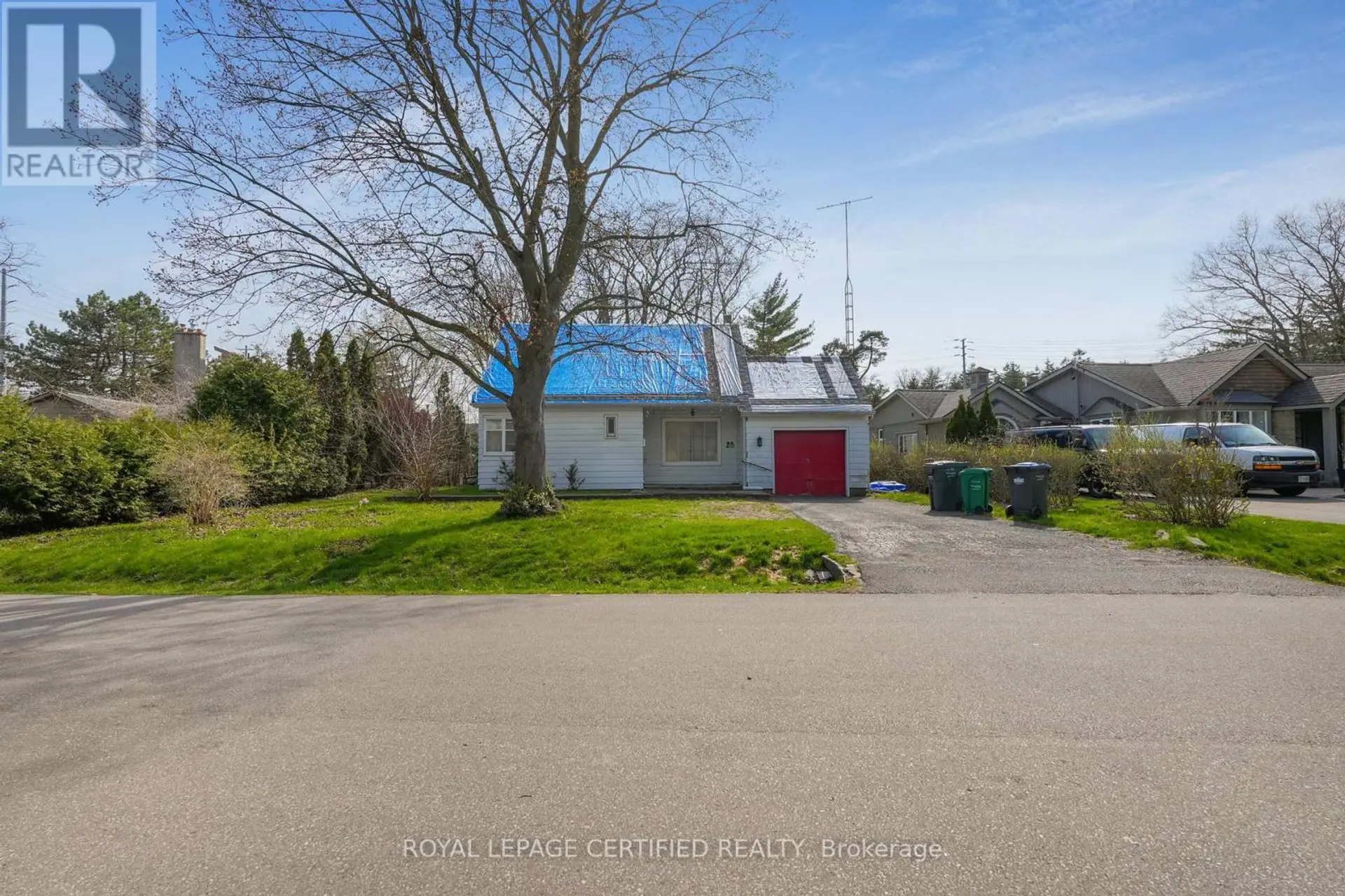1348 HOLLYROOD AVENUE - Image 8