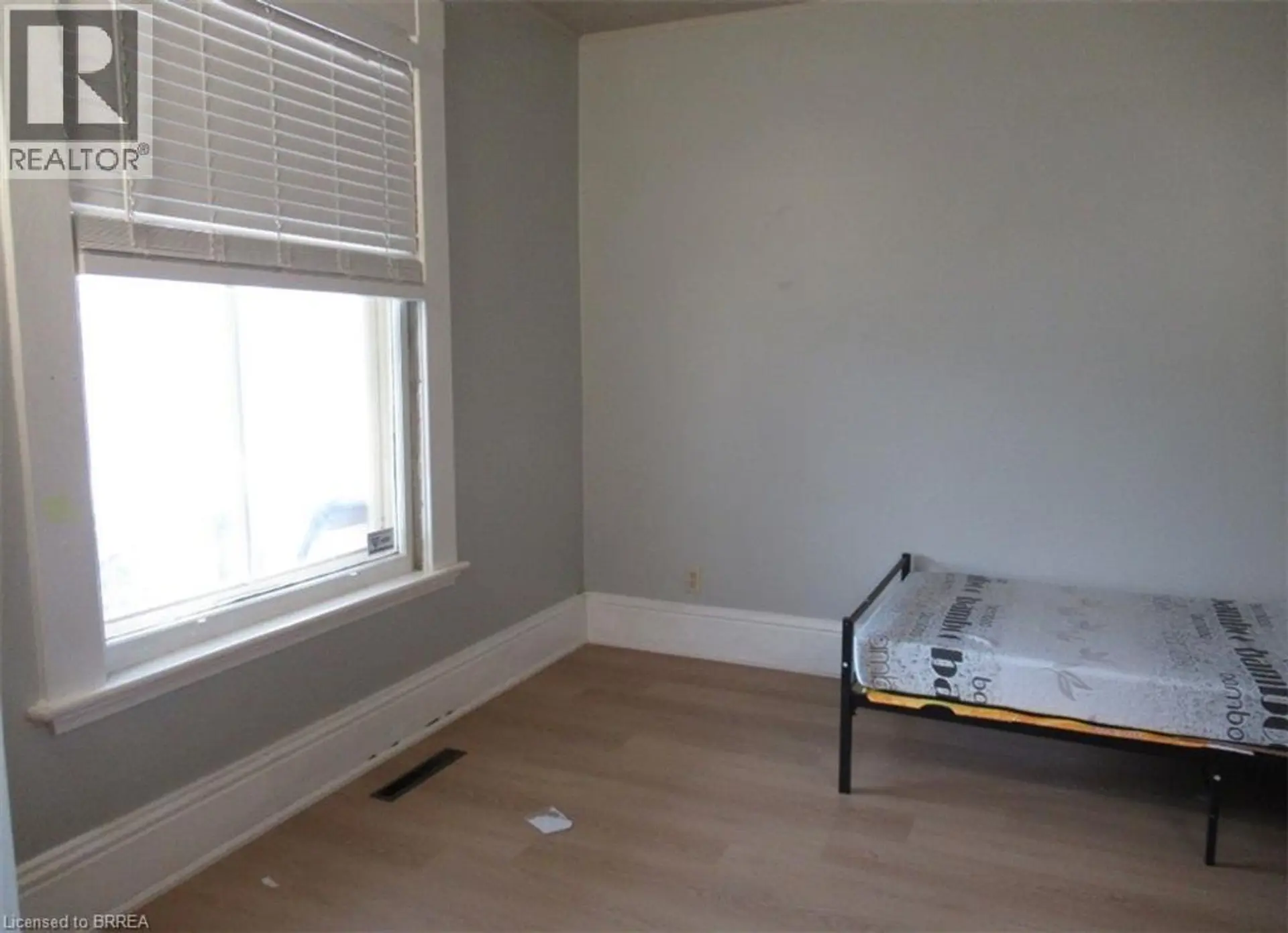 196 WELLINGTON Street - Image 11