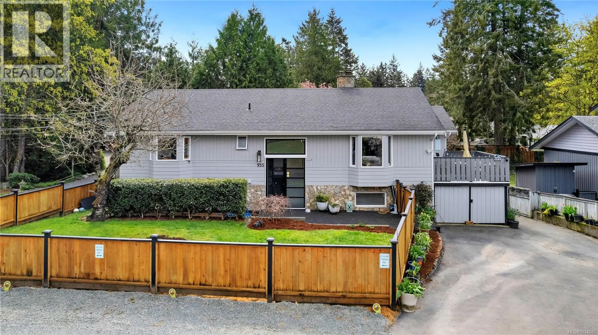 Property at 955 Sluggett Rd, Central Saanich, BC