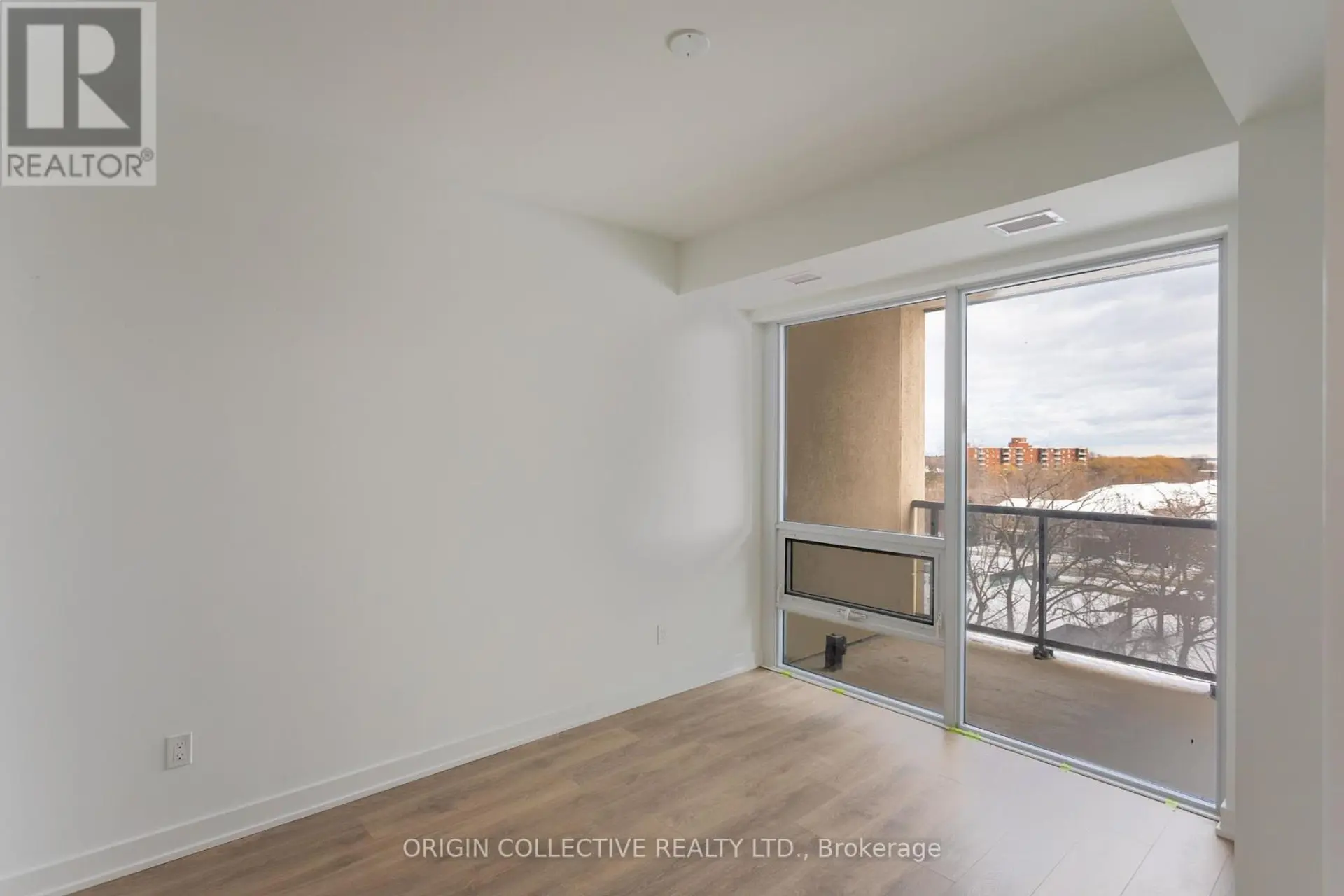 #605 1035 SOUTHDOWN ROAD - Image 13