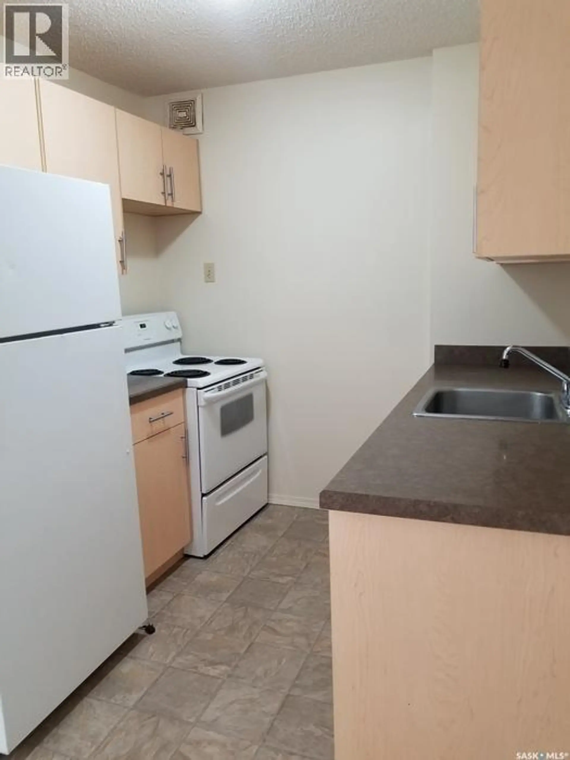 #3906 Castle ROAD - Image 6