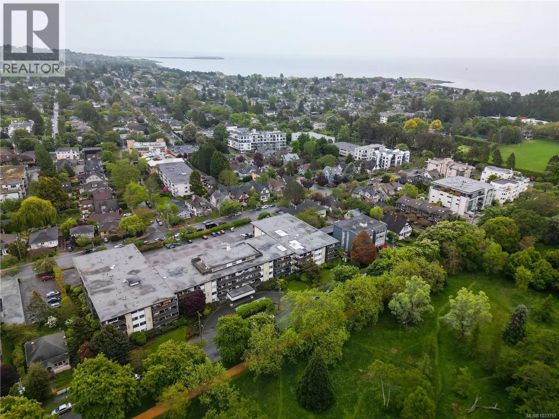 #324 964 Heywood Ave - Image 17