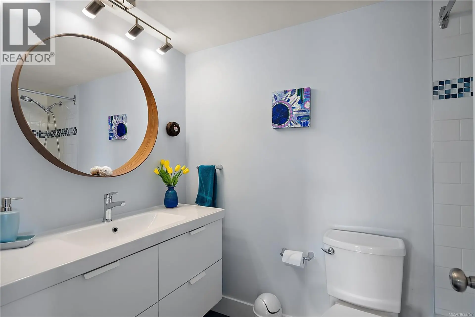 #324 964 Heywood Ave - Image 8