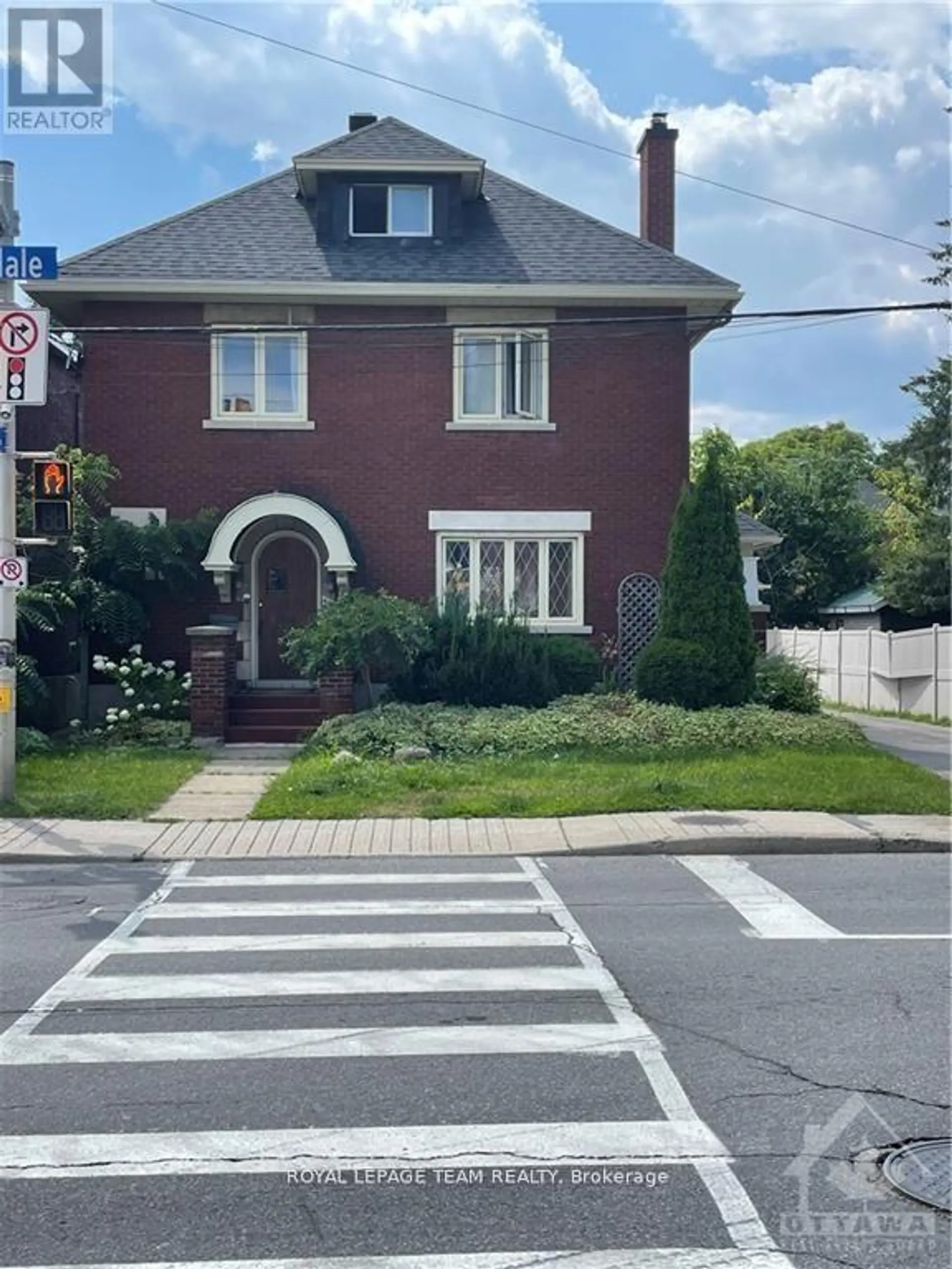 444 PARKDALE AVENUE - Image 13