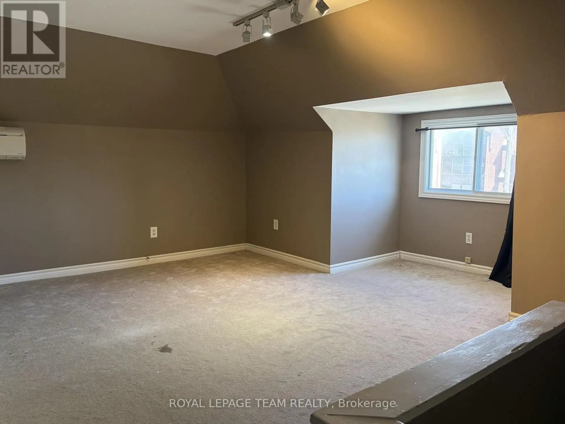 444 PARKDALE AVENUE - Image 8