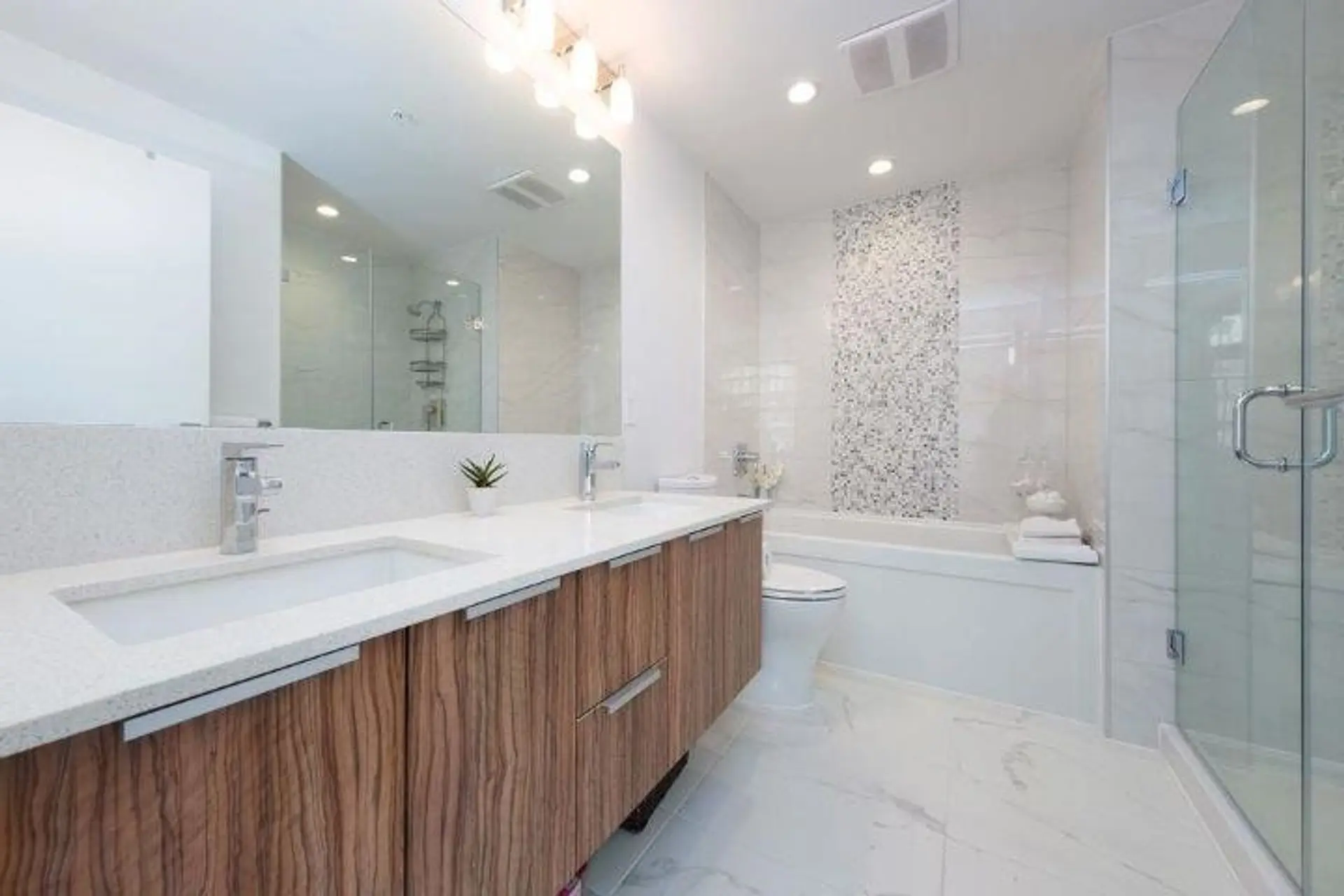 #3708 1283 Howe Street - Image 6
